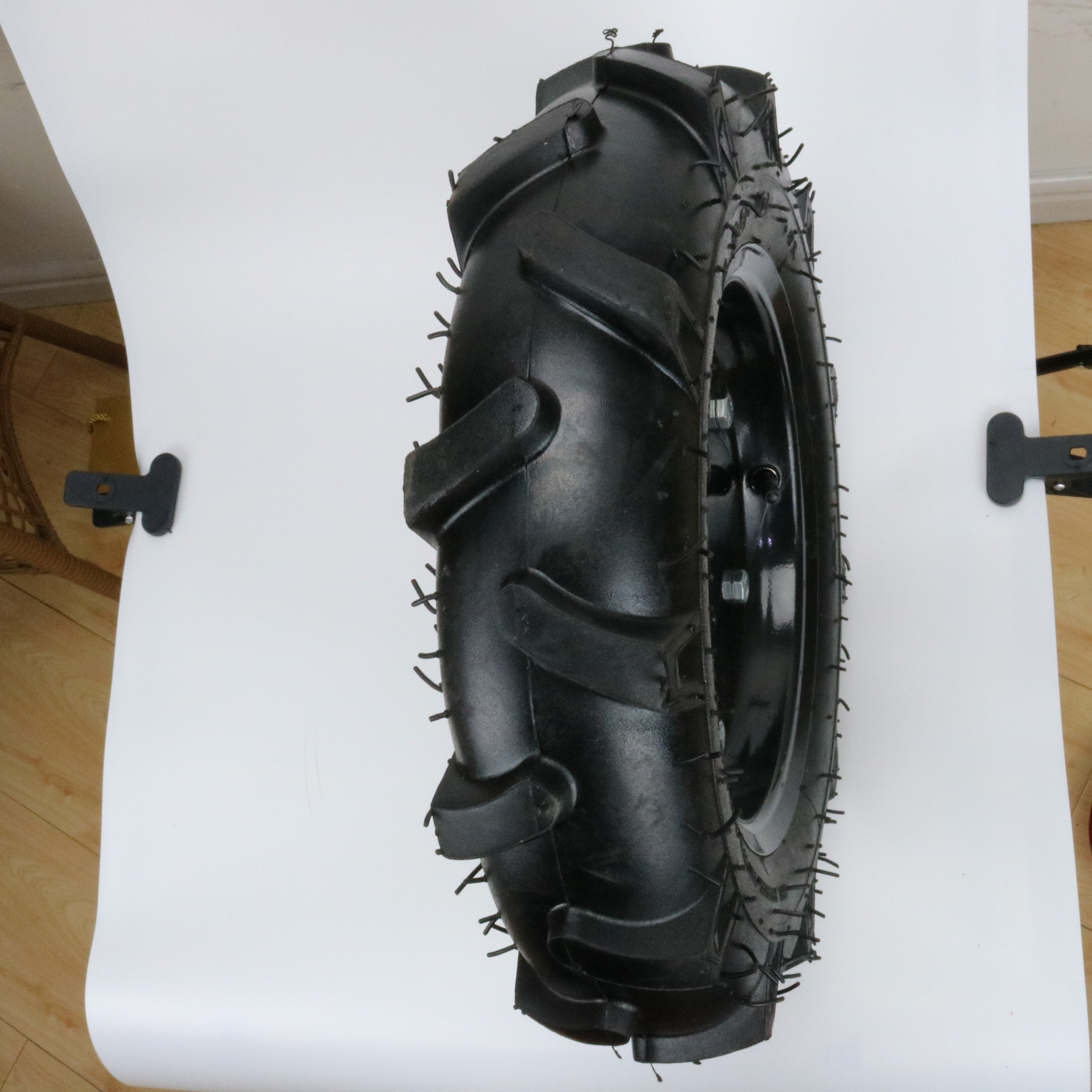 4.00-10 Agricultural Tractor Tyre and Inner Tube with Iron Rim Wheel for Cultivator Tiller