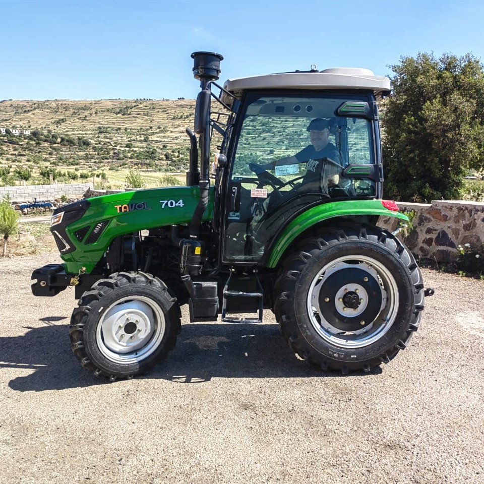 2024 New Tavol 504 554 604 704 Agricultural Farm Machinery China 4x4 Tractors Price
