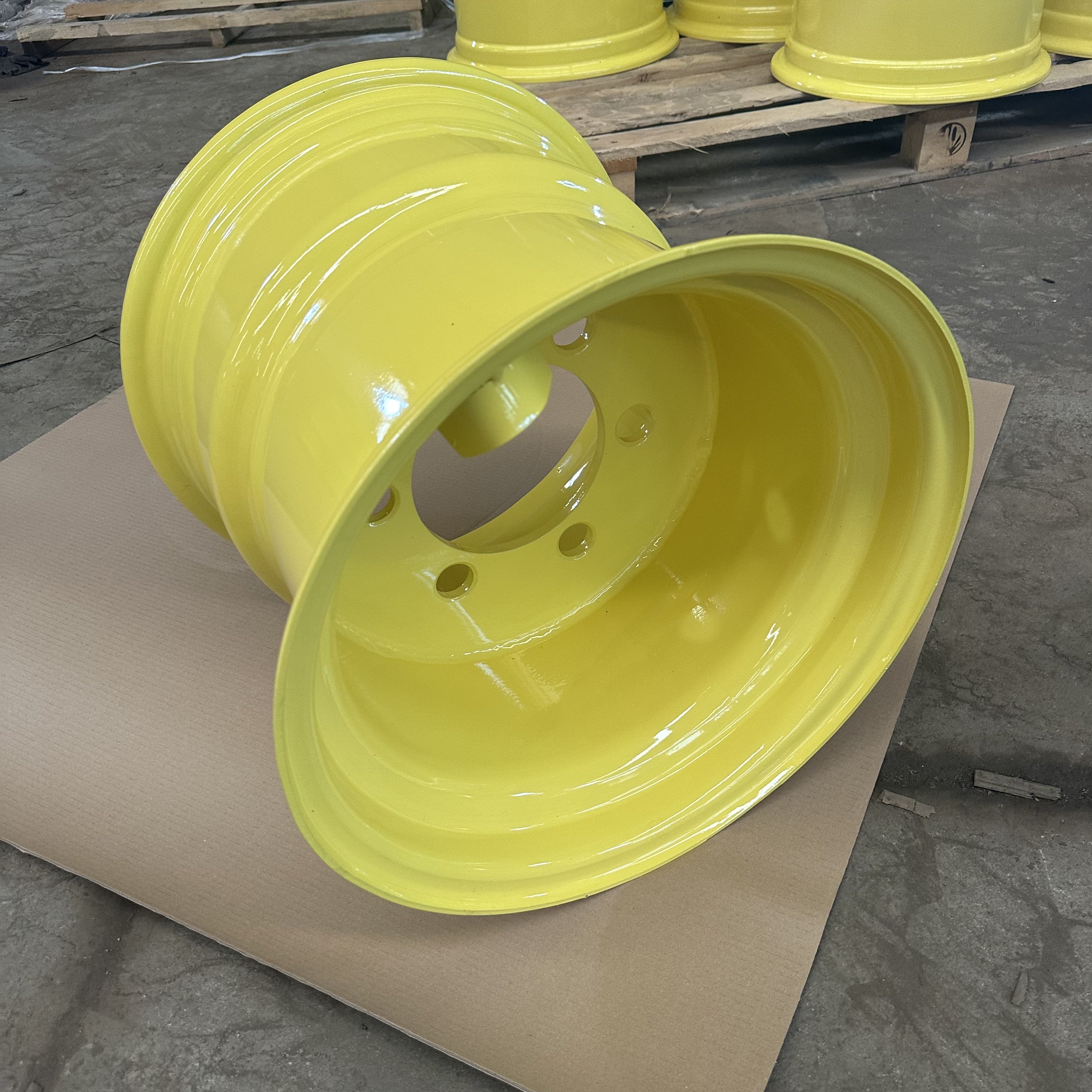 Customized Agriculture Tractors Wheels 16x17 Inch Farm Steel Wheel Rims for 500/50-17 Tires