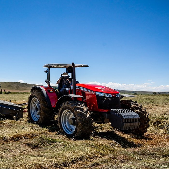 Buy 4X4 Used Massey Ferguson Agriculture Farm Tractor 4 Wheel Drive Tractors Available