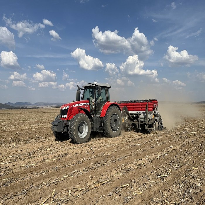 Buy 4X4 Used Massey Ferguson Agriculture Farm Tractor 4 Wheel Drive Tractors Available