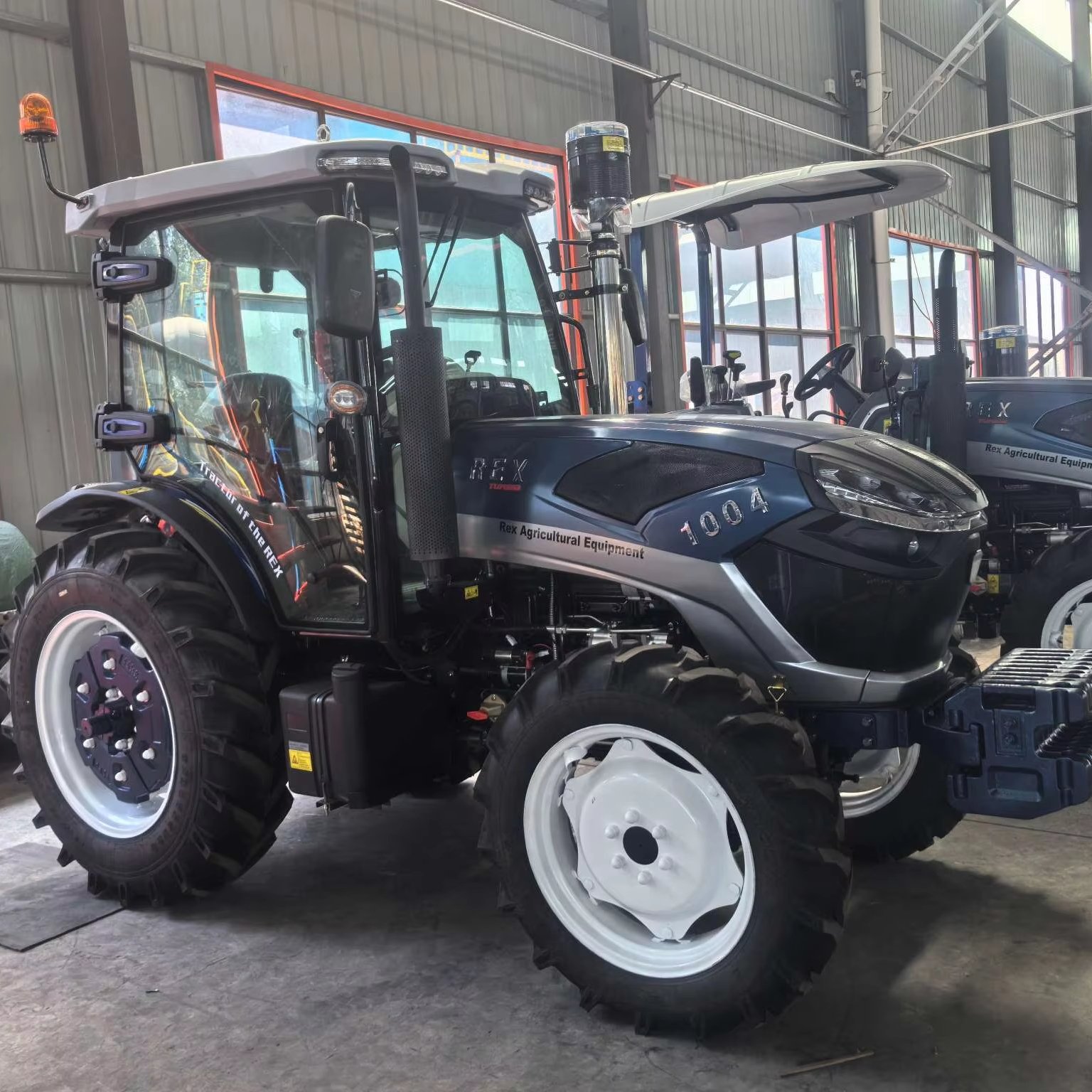 100hp 4x4 Agricultural Tractor Diesel Engine Multifunctional 4WD Four-Wheel Tractor Used Condition Key Motor Pump Gear