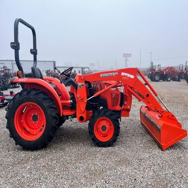 New Durable 4x4 Diesel Agriculture Mini Tractor With Kubota Engine M954KQ