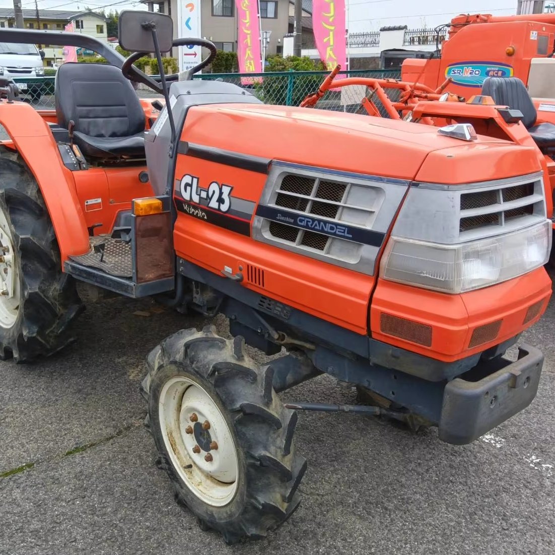 Japan Quality Product Agriculture Small Used Tractor for Sale 4x4 Kubota
