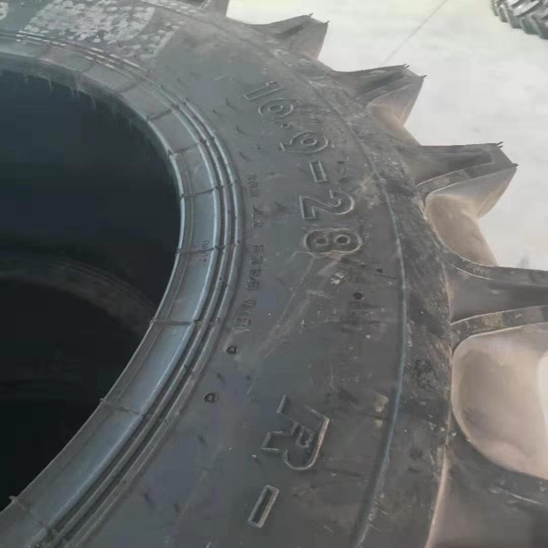 High Durability Agricultural Tyres Farm Tractor Tires 16.9-28 Dryland R-1 Tractor Tyre for Drive Wheel
