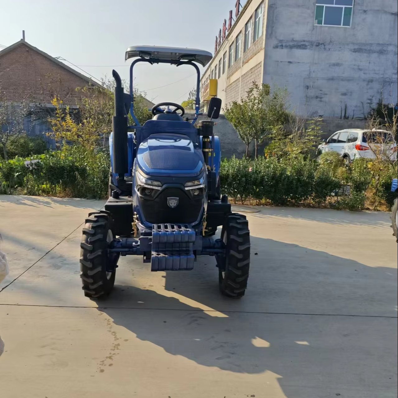 Mini 4x4 Tractor with 80hp New Condition Walking Tractor for Agriculture Long Service Life