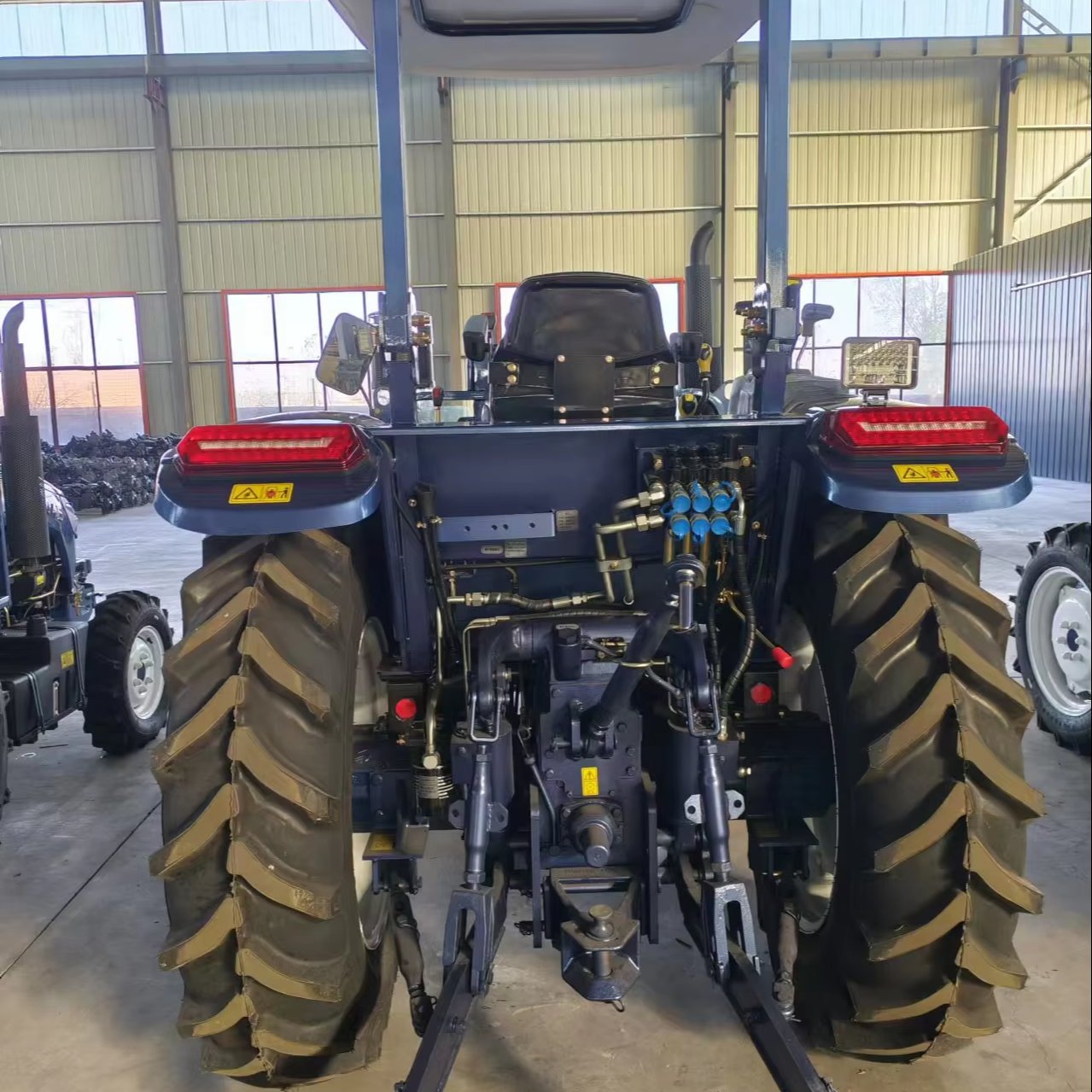 Mini 4x4 Tractor with 80hp New Condition Walking Tractor for Agriculture Long Service Life