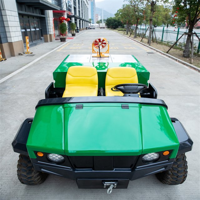 Agricultural Sprayer Utility Vehicle Mini Sport Farm 6 Wheel UTV Farm Sprayer