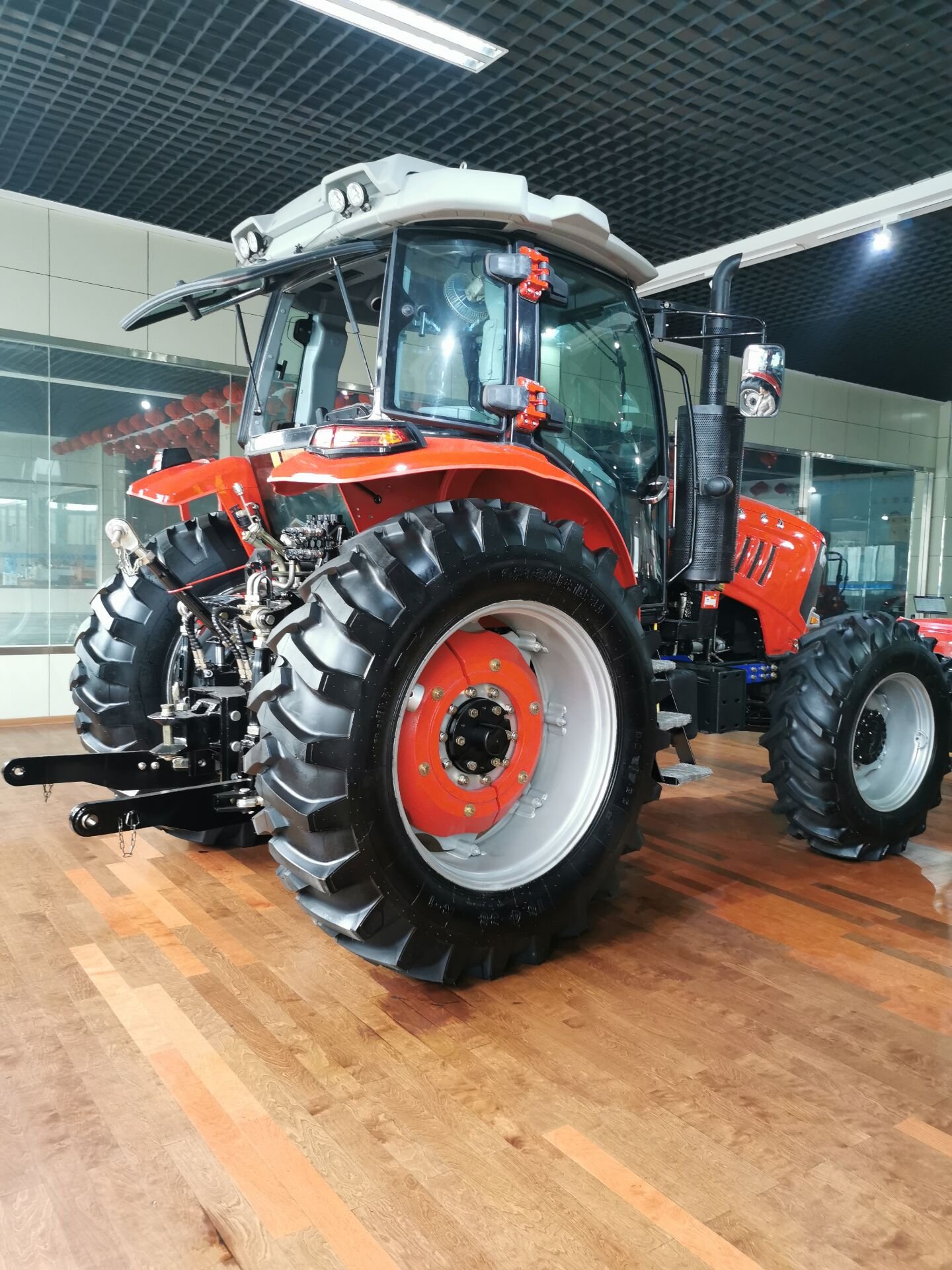 30hp 40hp 4wd Farm Tractor 25hp 4wd Agriculture Mini Tractors Farming Small Wheel Tractor with Front End Loader for Sale