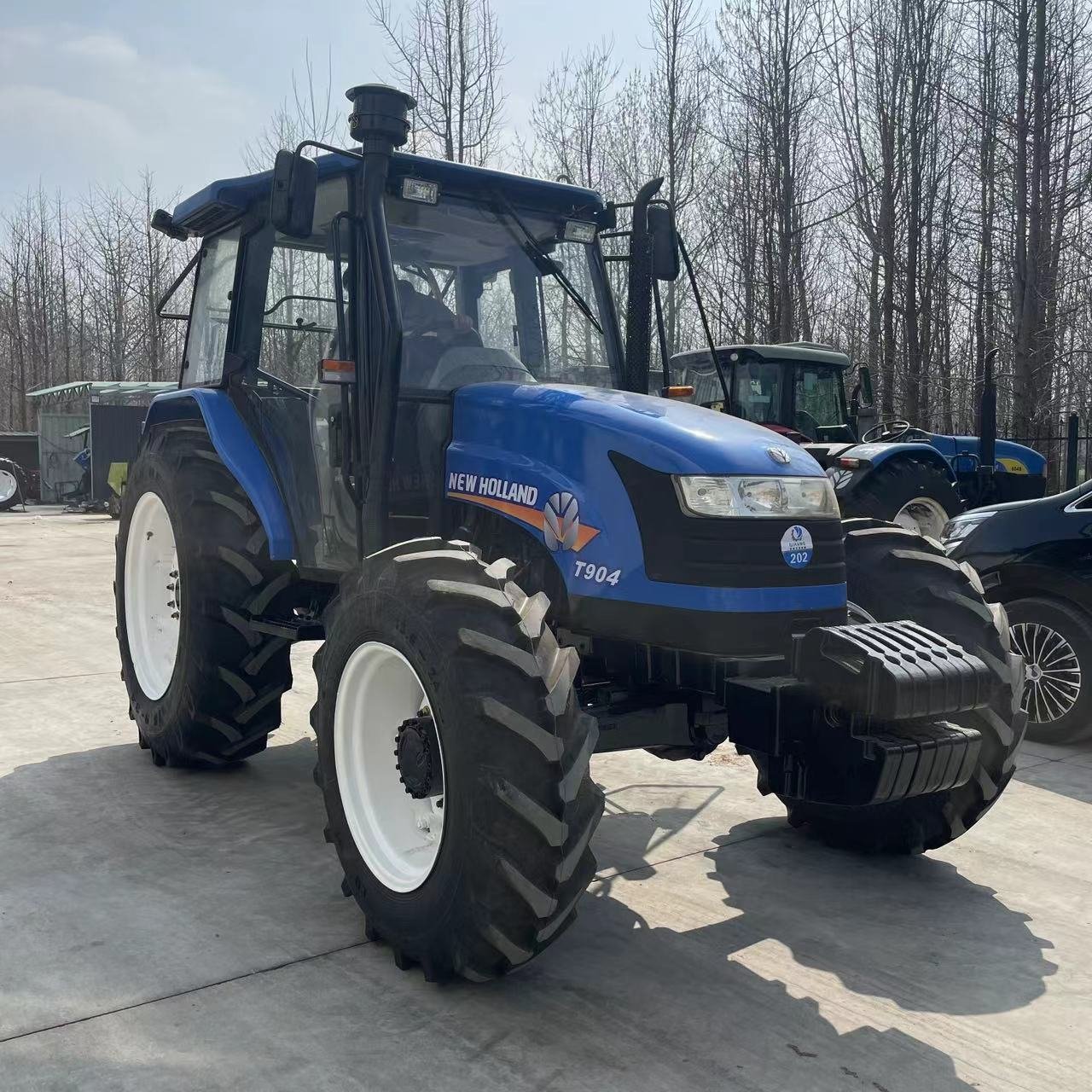 Good and Cheap Price Used Holland SNH 904 Tractor Stock Tractors for Sale