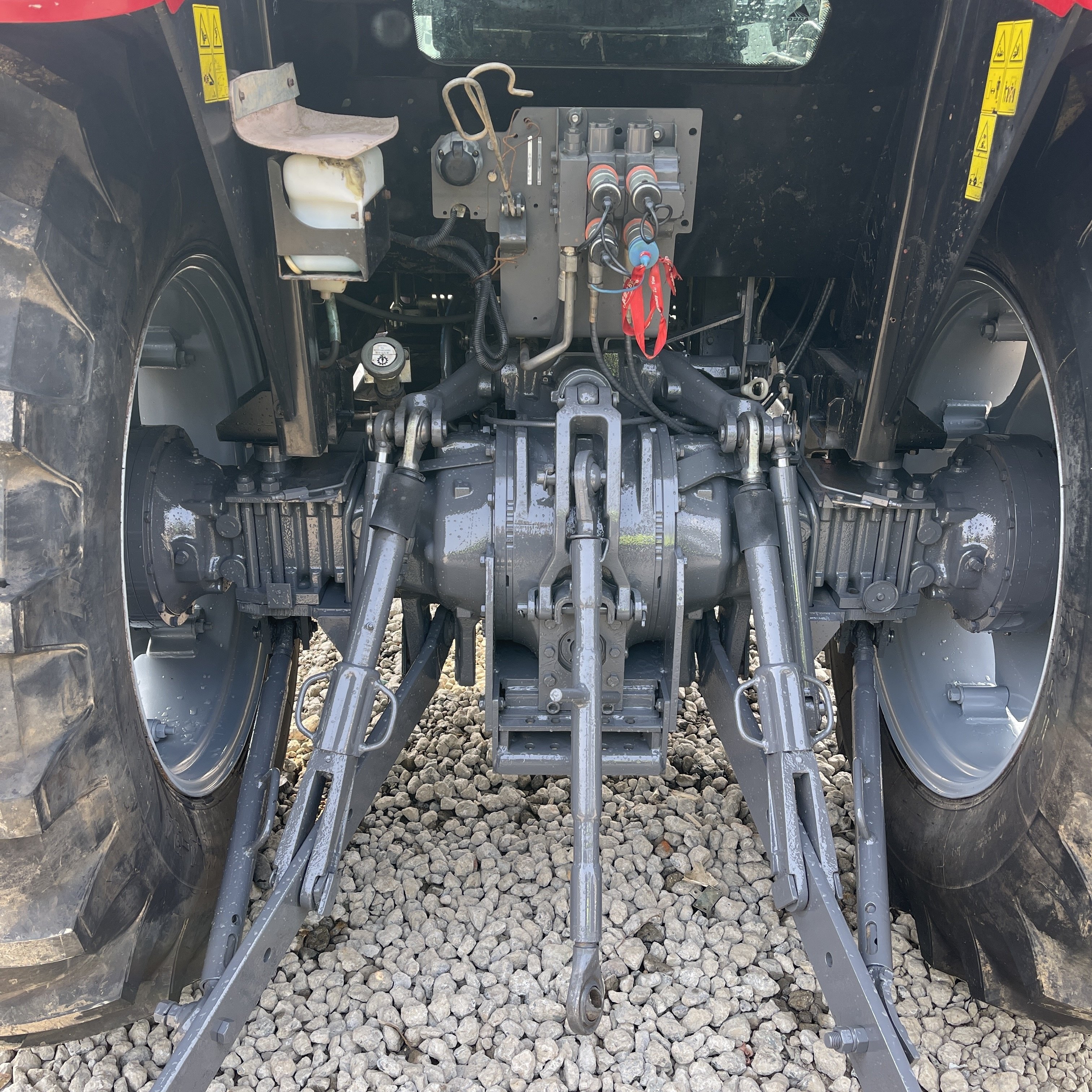 Massey Used Farm Tractor with Cab 4WD Ferguson 110 HP MF1104 with Big Tires Strong Engine Good Condition