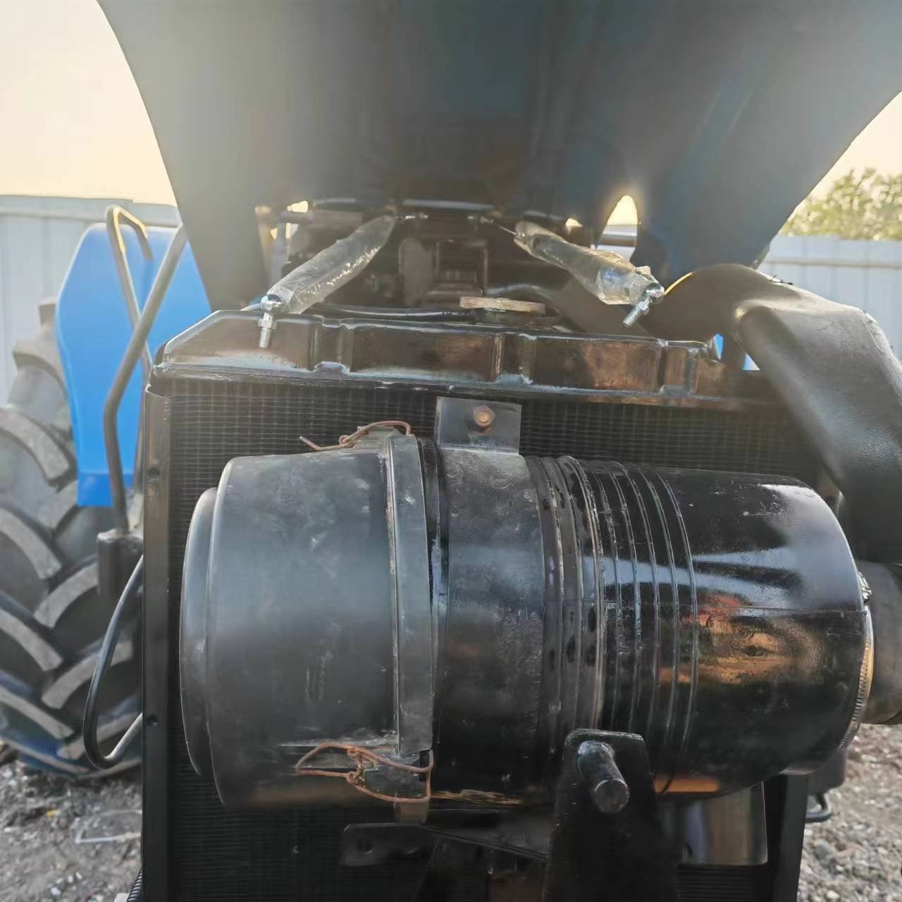 Fairly Used Second Hand n Ew Holland 804 SNH804 with Big Tires with Agricultural Machinery Farm Equipments with Front Loader