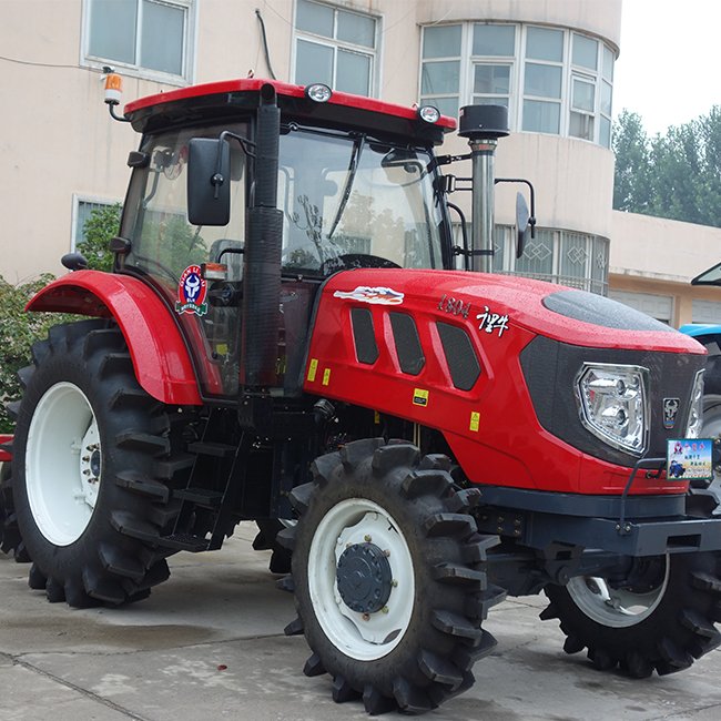 China Hot Selling Farm 180HP 4 Wheel Drive Farming Tractor QLN-1804 Farm Tractor 4X4 Agricultural With Plough in Kazakhstan