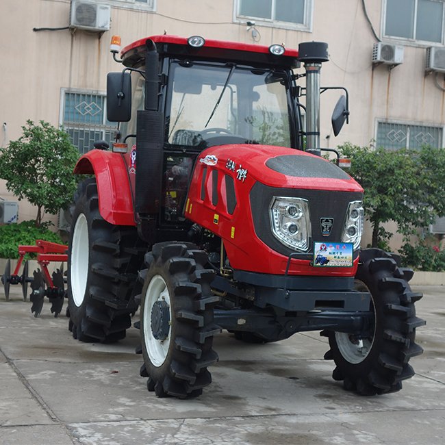 China Hot Selling Farm 180HP 4 Wheel Drive Farming Tractor QLN-1804 Farm Tractor 4X4 Agricultural With Plough in Kazakhstan