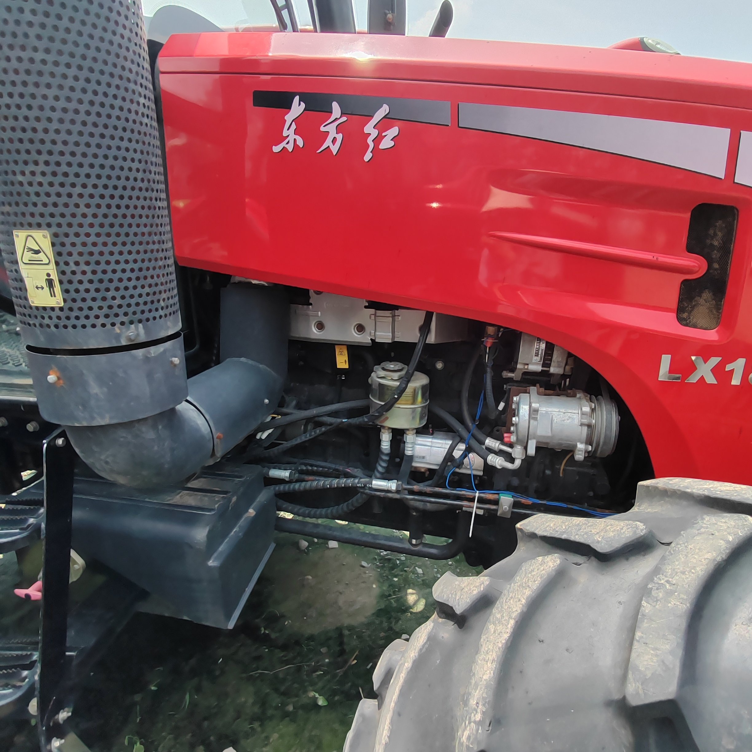 Yto 20-180 Tractors Made in China Buy Tractors Yto 150hp LX1504 4WD Tractor for Sale