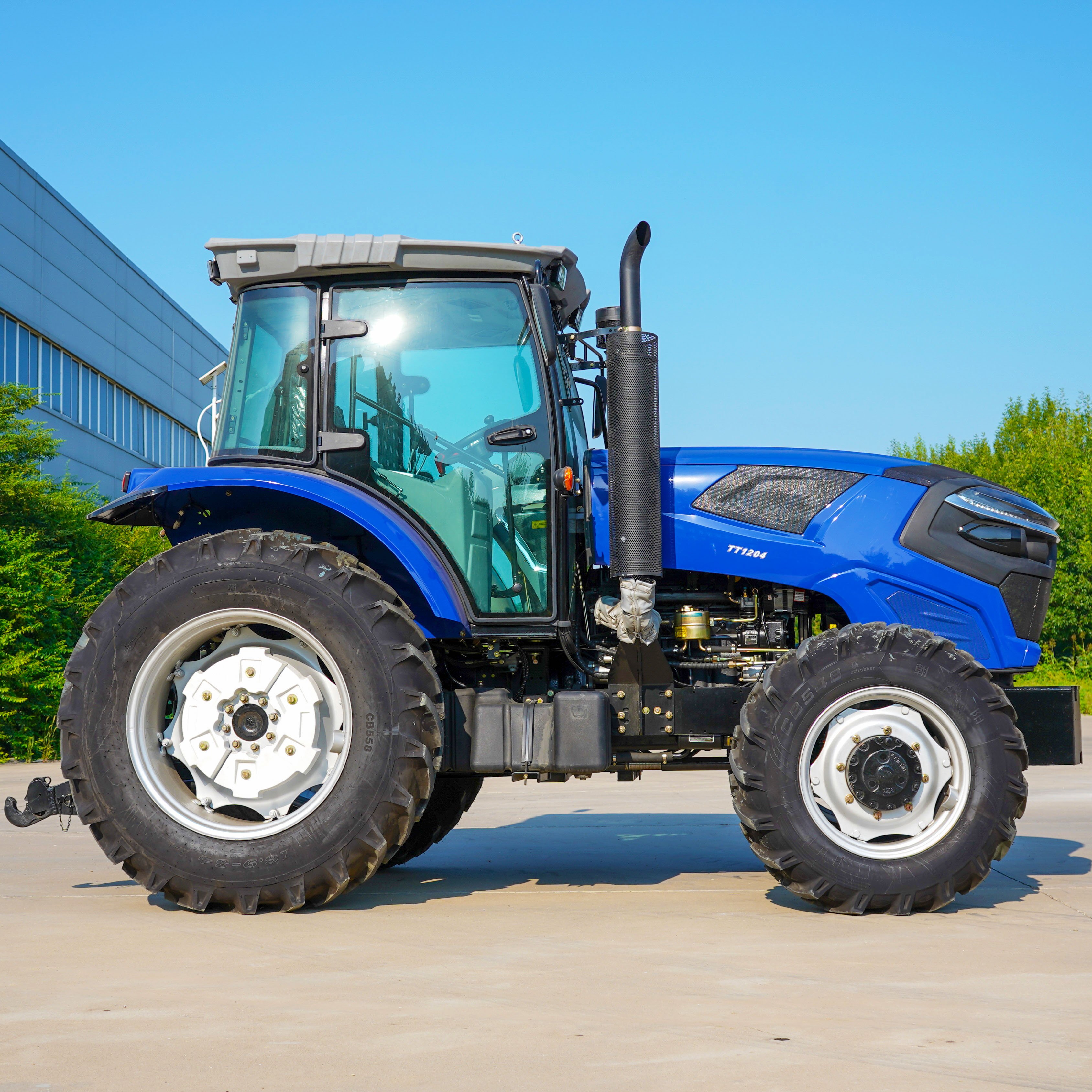 Chinese Supplier Farm Mini Tractor 4WD Four Wheel Tractor Small Tractor Agricultural Machinery