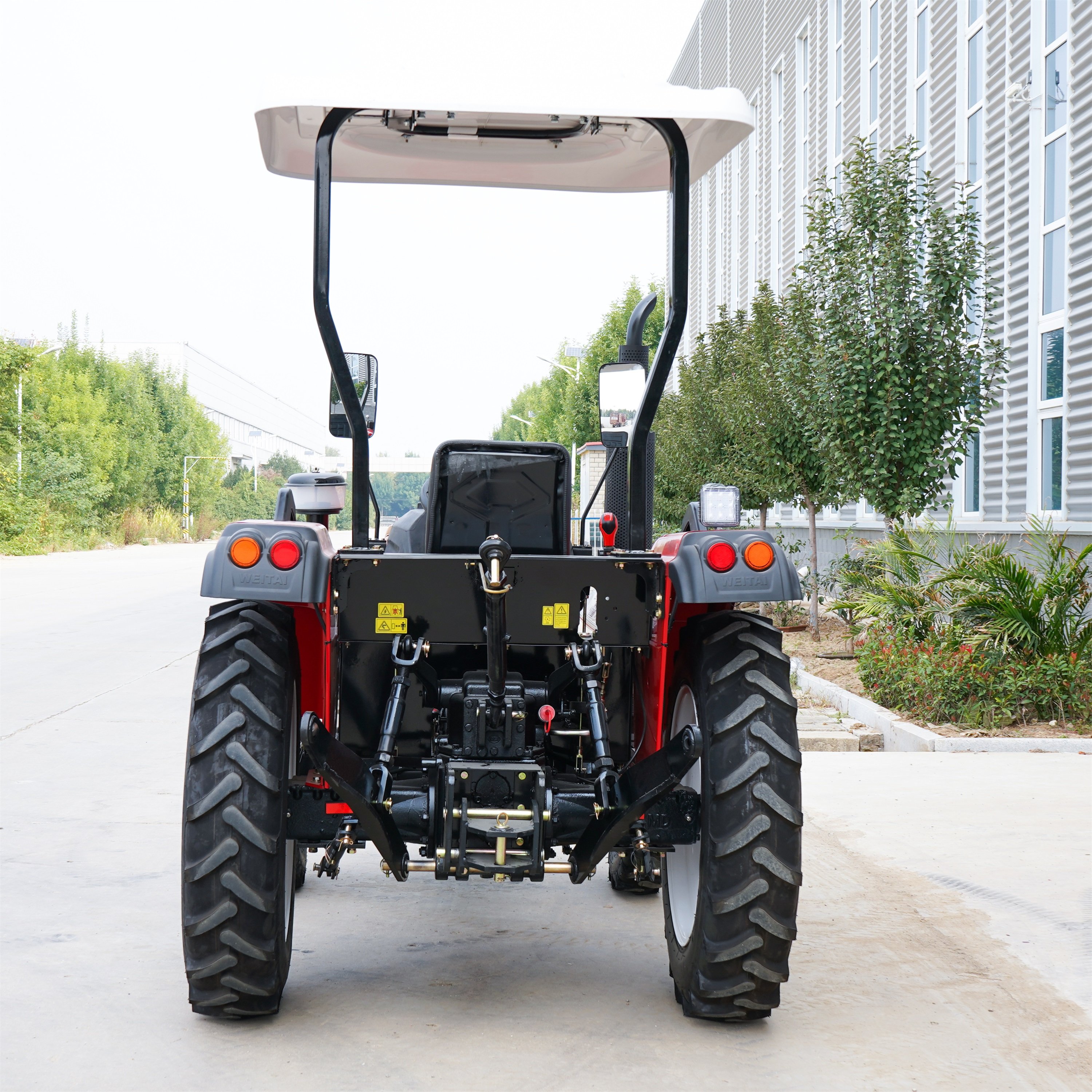 High Performance Compact Tractors for Farm Work Tractor Versatile Backhoe Tractors for Sale