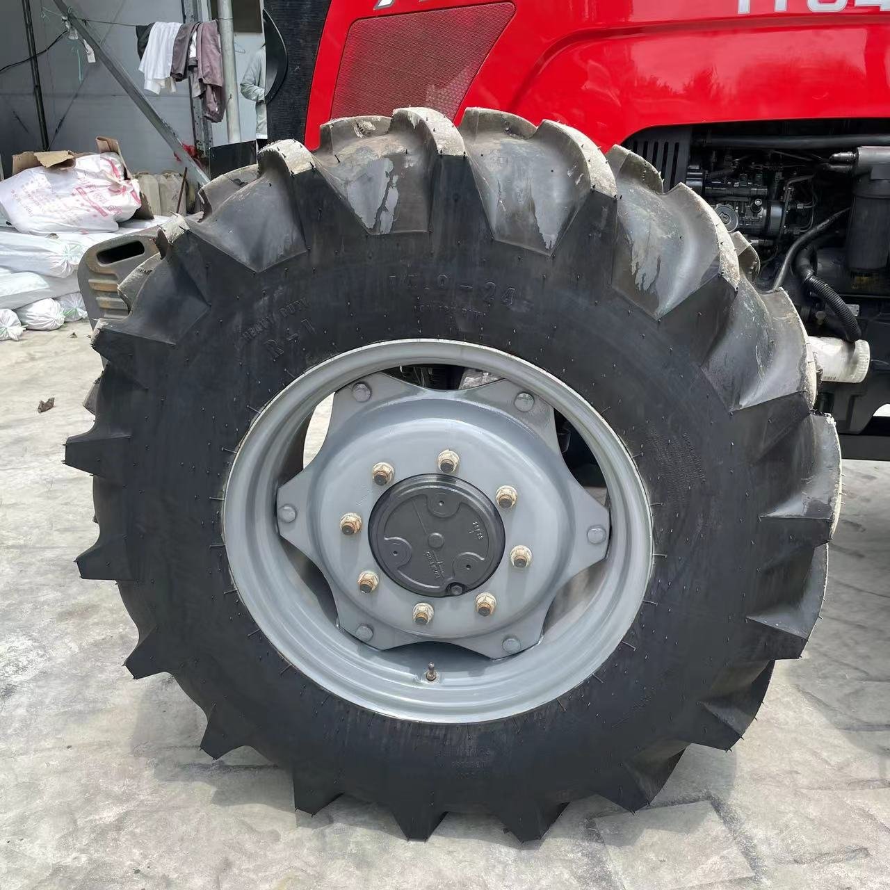 110HP 1104 4WD Massey Ferguson Second Hand Agriculture Tractor