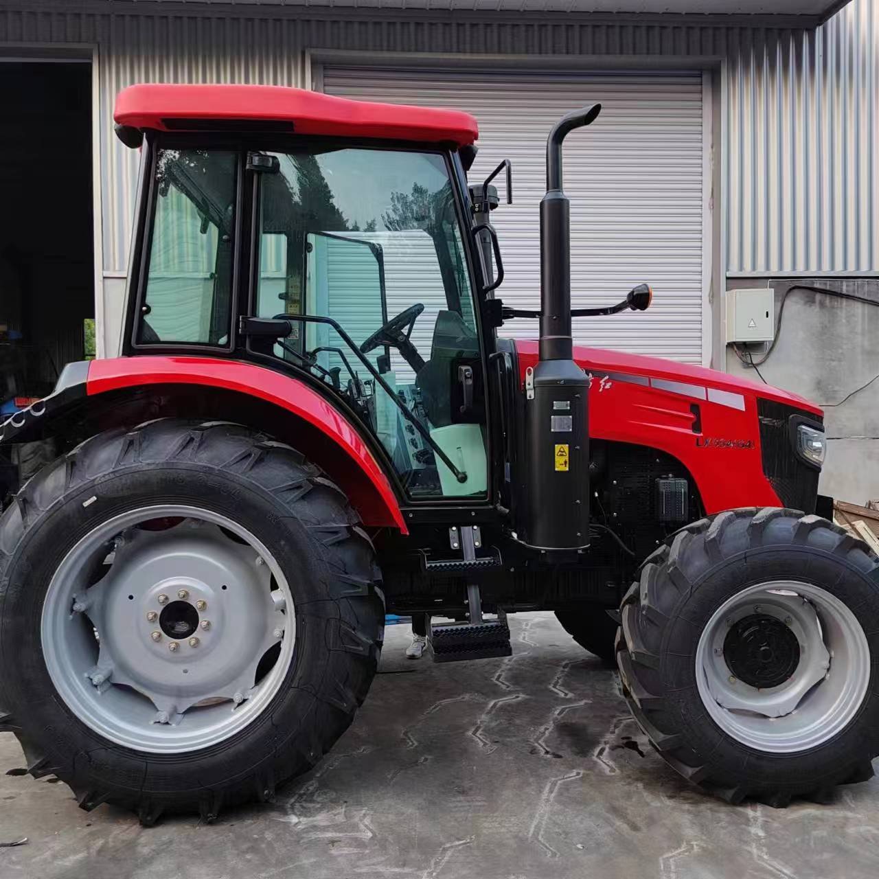 Yto 954 95hp New High Quality 4 WD Farm Tractor With Cabin