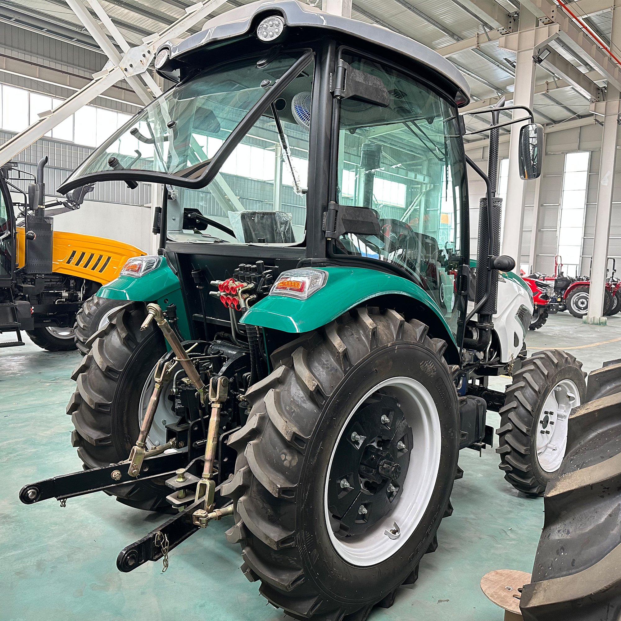 Tractors Made in China 30HP 40HP 50HP 60HP Cheap Sale