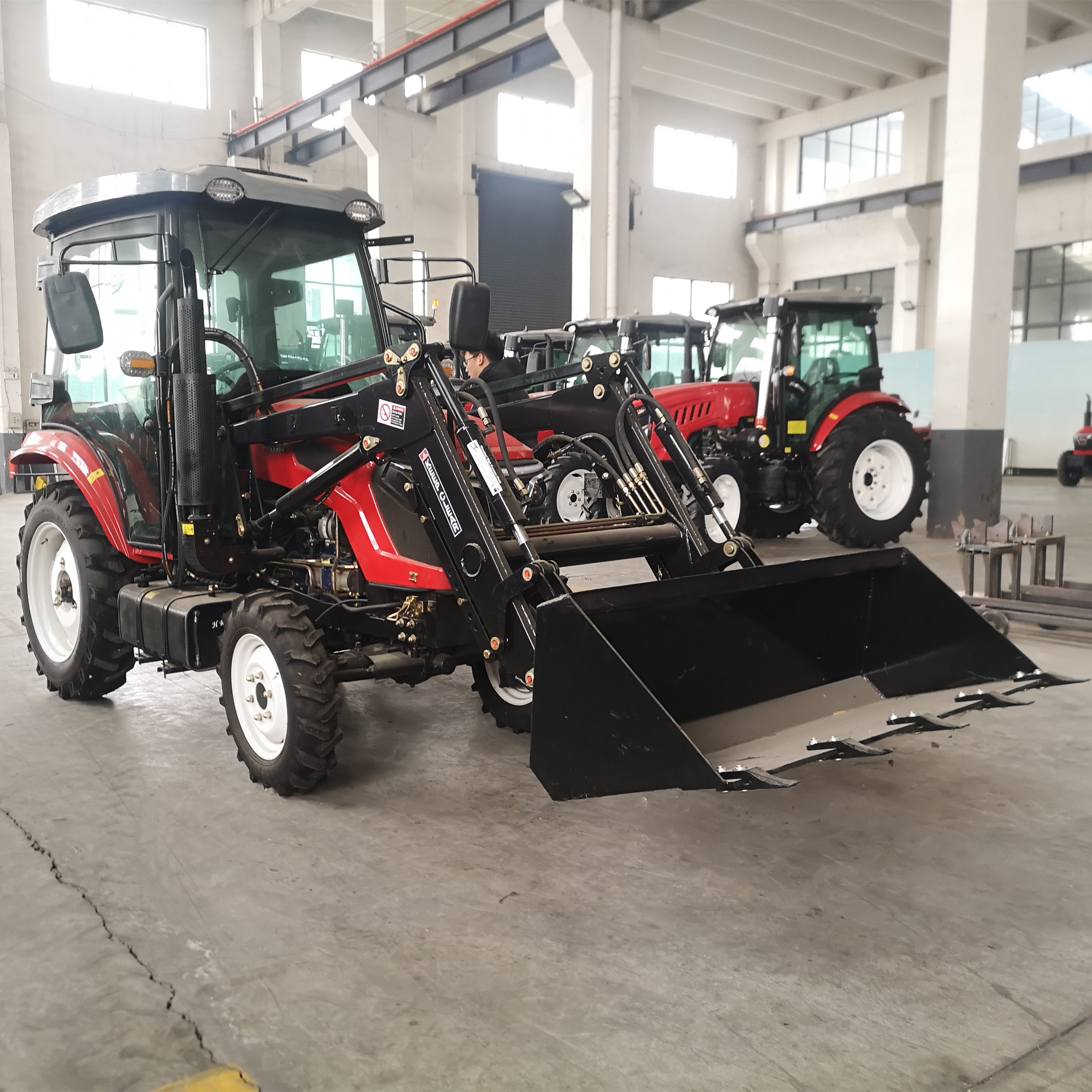 LKK-25 Farm Tractor With Farm Machinery China Machine Agricole 30hp Mini Tractor With Corn Seeding Machine for Sale Farming