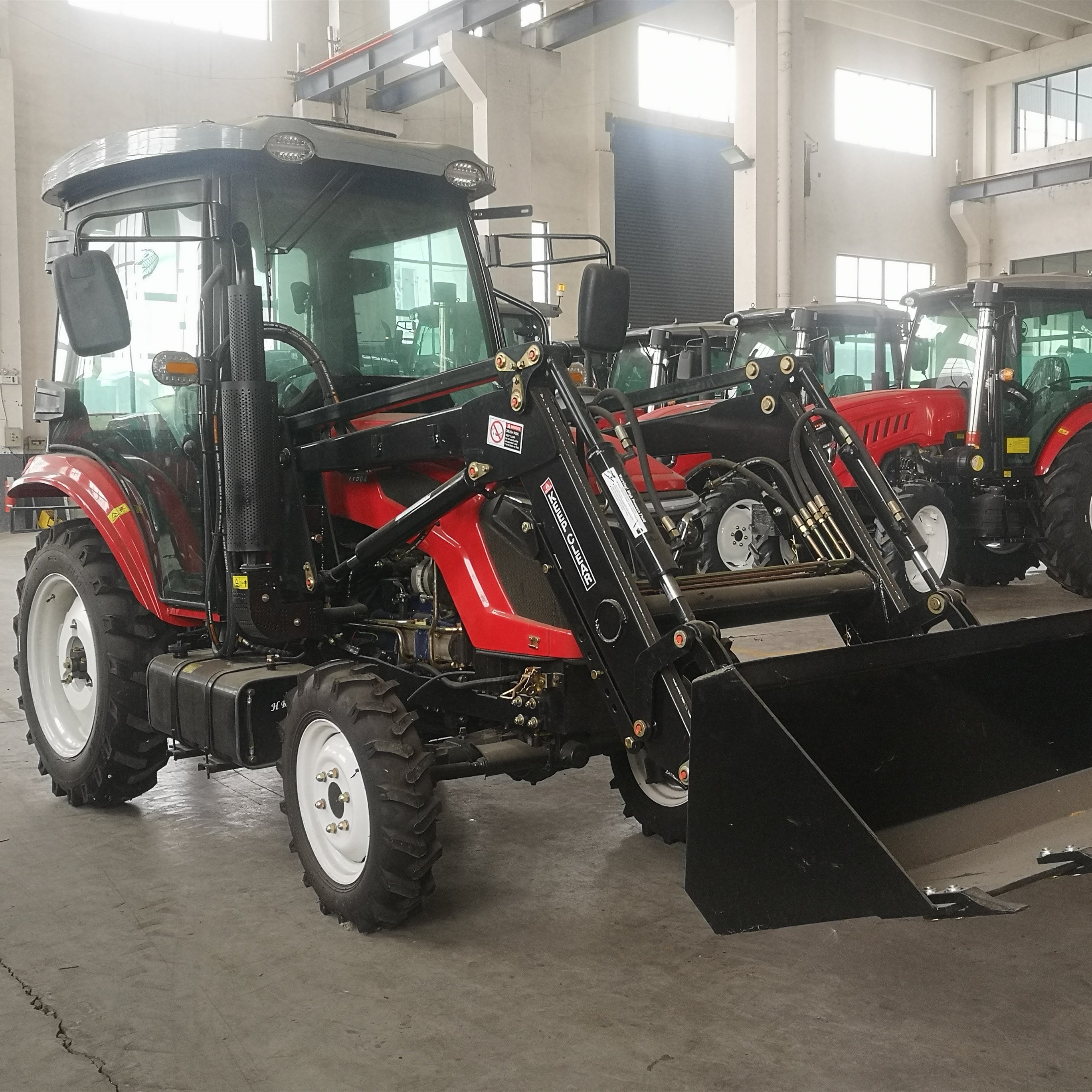 LKK-25 Farm Tractor With Farm Machinery China Machine Agricole 30hp Mini Tractor With Corn Seeding Machine for Sale Farming