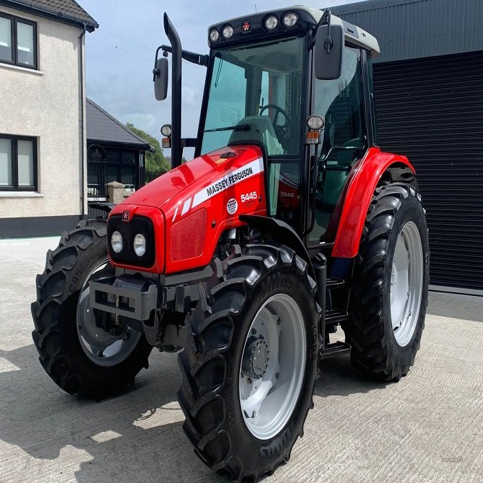 Cheap Fairly Used Massey Ferguson Tractors Agricultural Tractors Best Supplier of Original Made Massey Ferguson 390 4wd 375