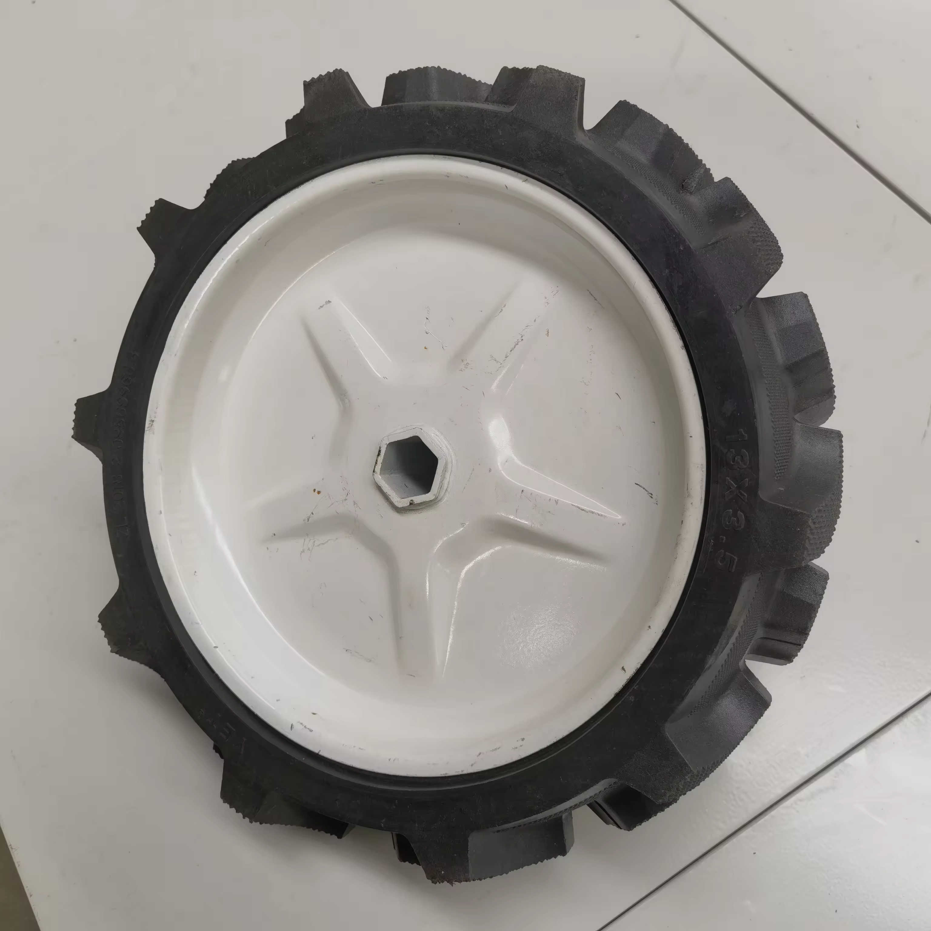 High Quality 13x3.50 Mini Tiller Farming Equipment Solid Flat Free Wheels Made of Rubber Plastic and Steel