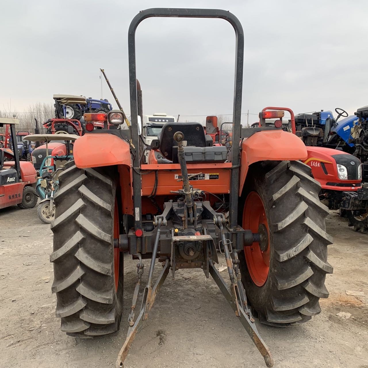Used Kubota John Deere Massey Ferguson yanmar Lovol Df Farm Equipment Machinery Compact Garden Tractors 4wd for Agriculture Sale