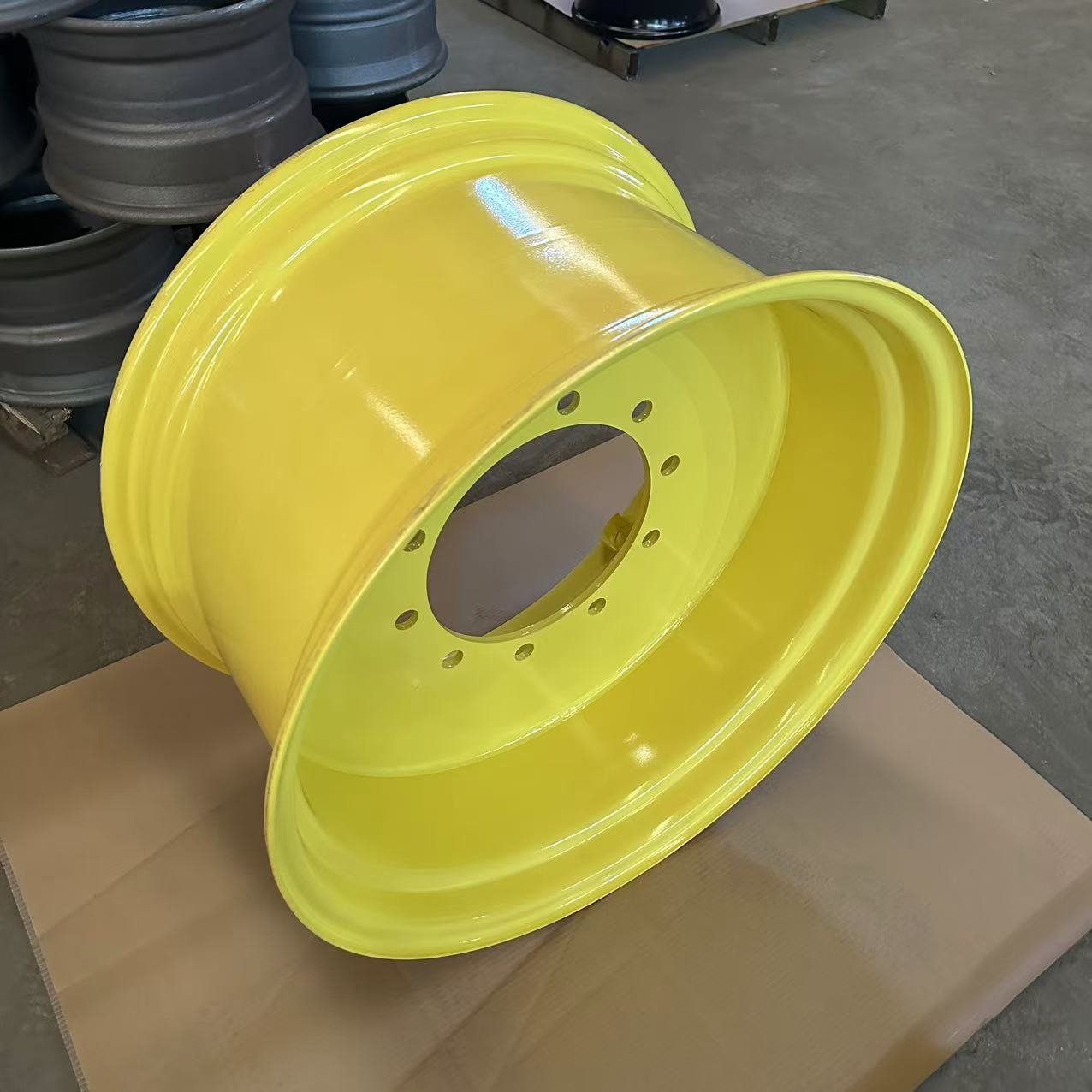 Tractor and Farm Equipment Steel Wheel W15x28 Agriculture Wheels Rims for 16.9-28 Tires