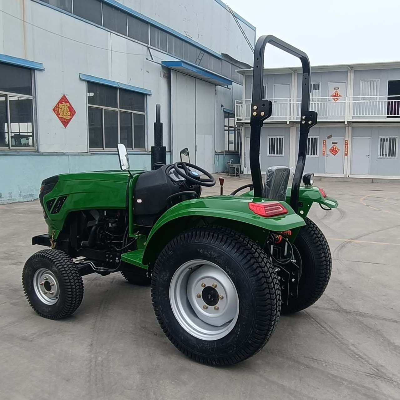 Cheap New Chinese Agricultura Small Tractor De Agricultura 4 Wheel Tractor at High Quality Agricultural 4x4 Tractor De Granja