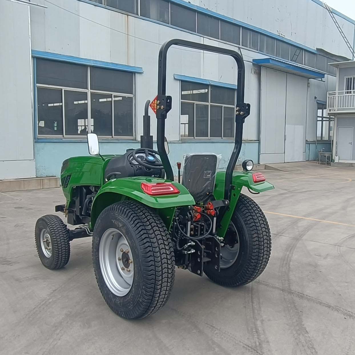 Cheap New Chinese Agricultura Small Tractor De Agricultura 4 Wheel Tractor at High Quality Agricultural 4x4 Tractor De Granja