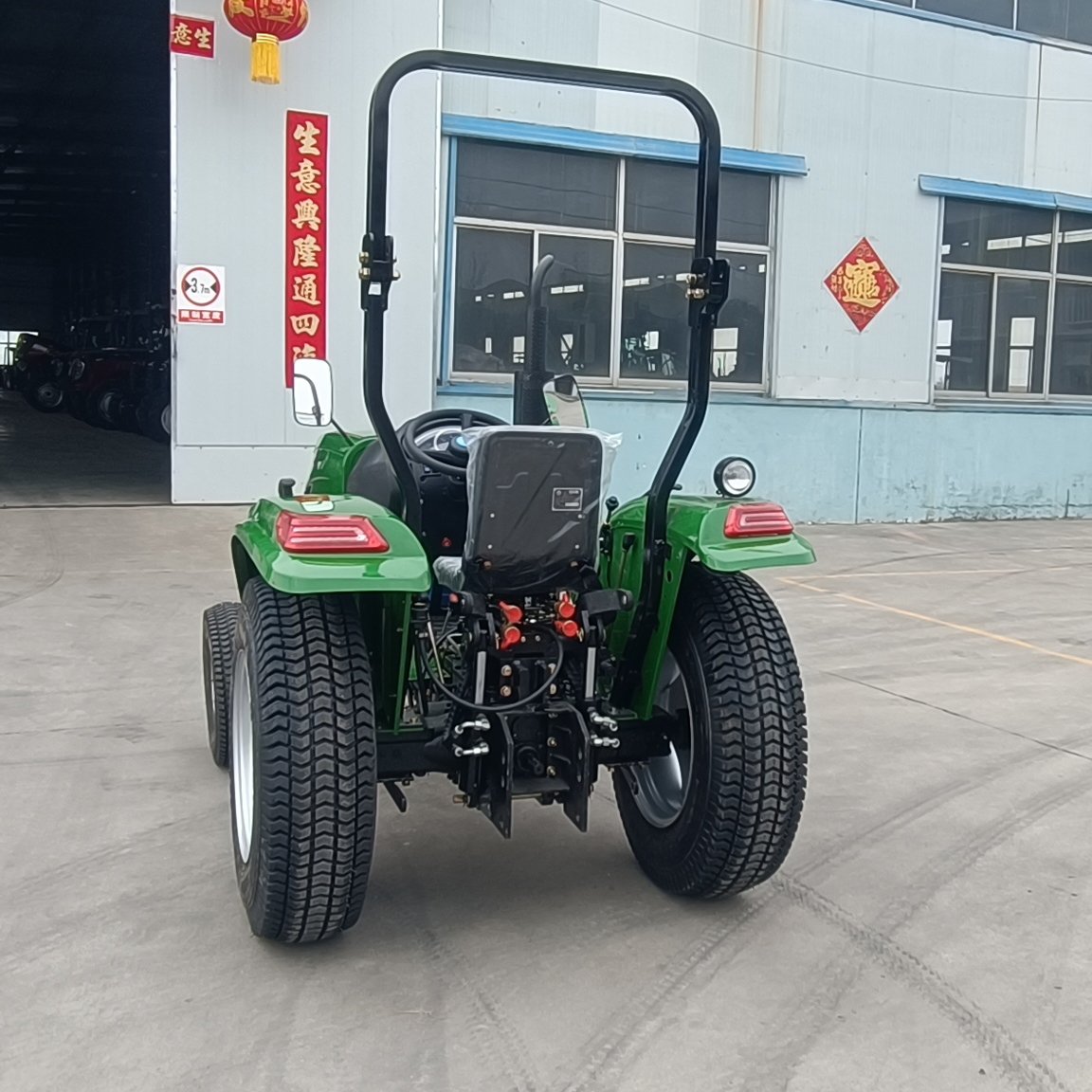 Cheap New Chinese Agricultura Small Tractor De Agricultura 4 Wheel Tractor at High Quality Agricultural 4x4 Tractor De Granja