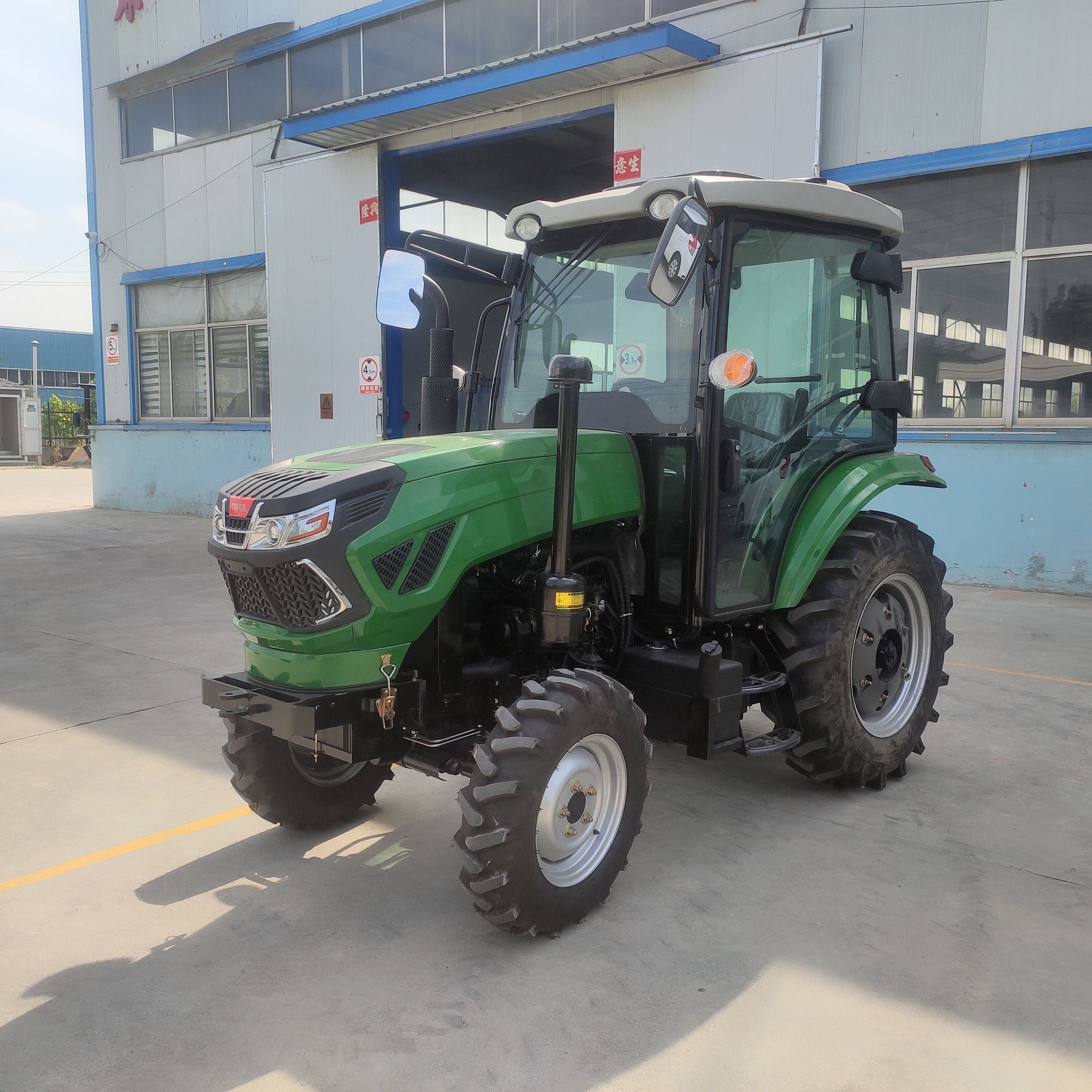 Agricultural Machine Equipment 4 Cylinder Engine 50hp Tractor for Sale