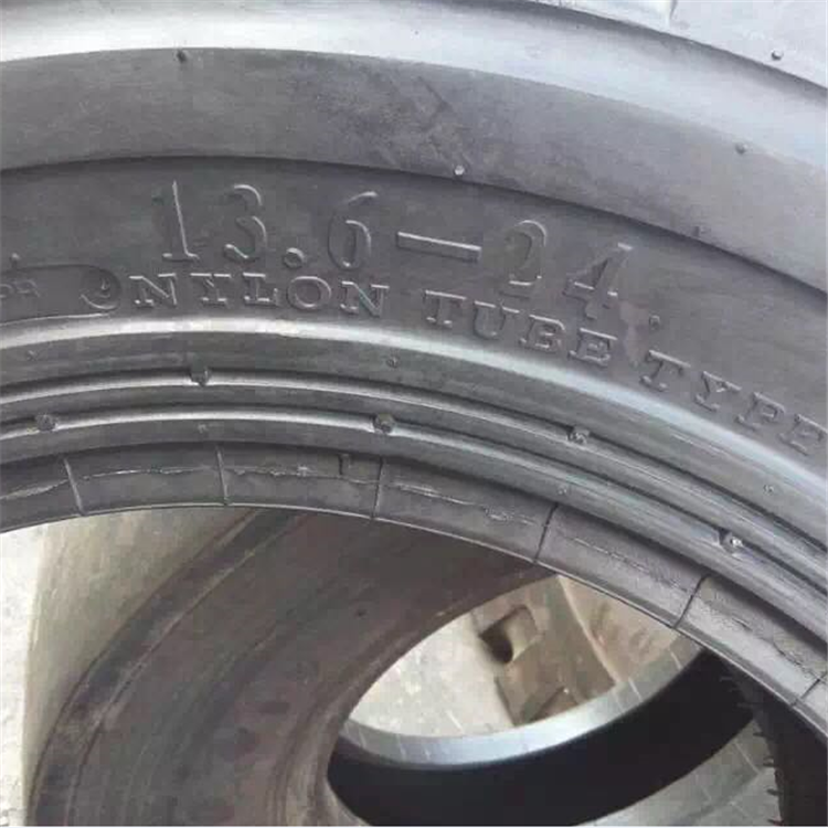 Agricultural Tractor Tires 13.6-24 13.6-26 13.6-28 13.6-38 TT W12 Standard Rim for Sale for FarmsTractorsFor Machinery Repair Sh