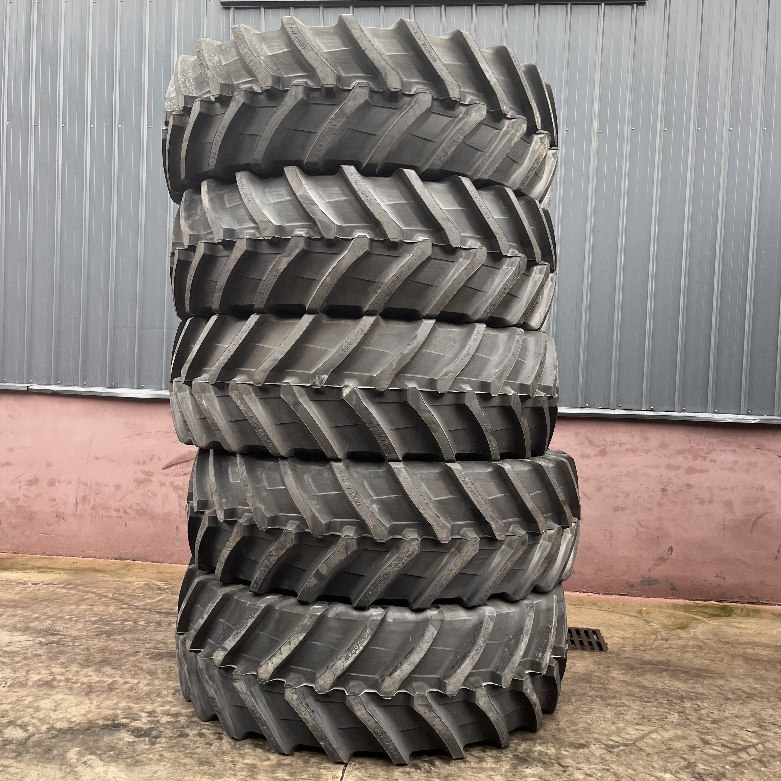 China Manufacturer 18.4R30 Agriculture Radial Tire 460/85R30 for Sale