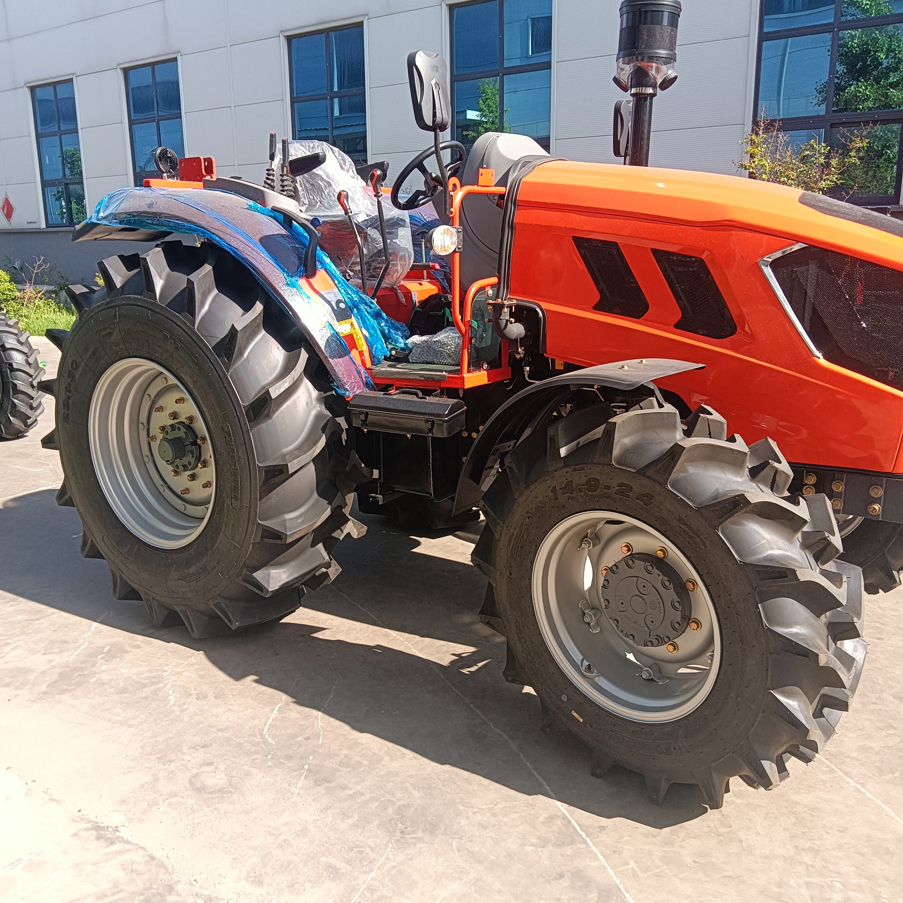 YTO Engine TD Chassis 90-140 Compact Agricultural Tractors