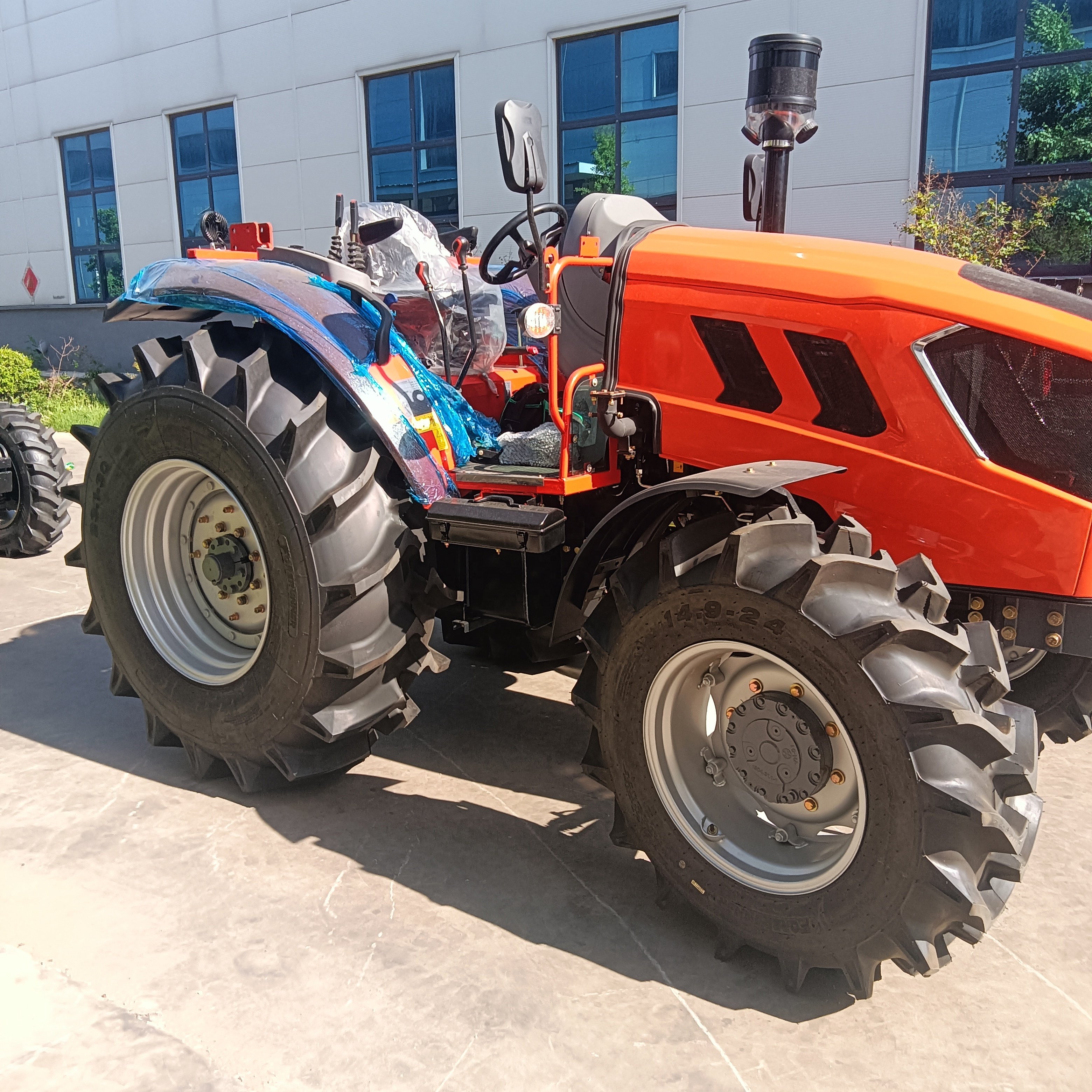 YTO Engine TD Chassis 90-140 Compact Agricultural Tractors