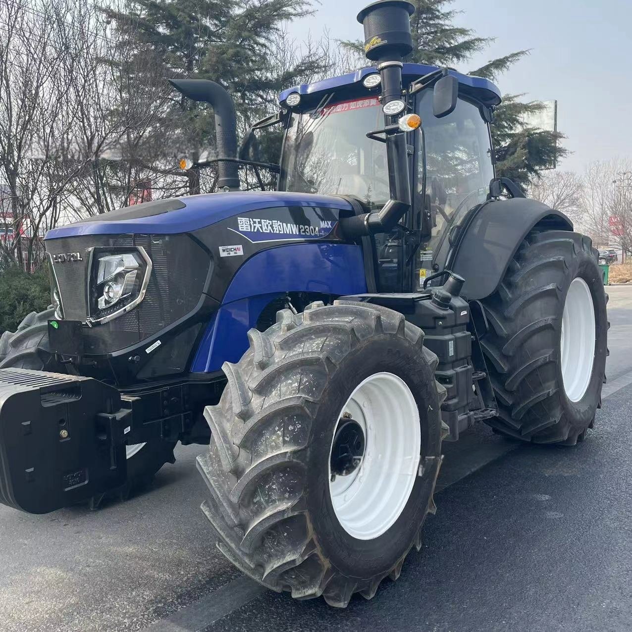 230HP LOVOL Four Wheel Tractor Price Farm High Horsepower Wheel Tractor Rotary Tiller
