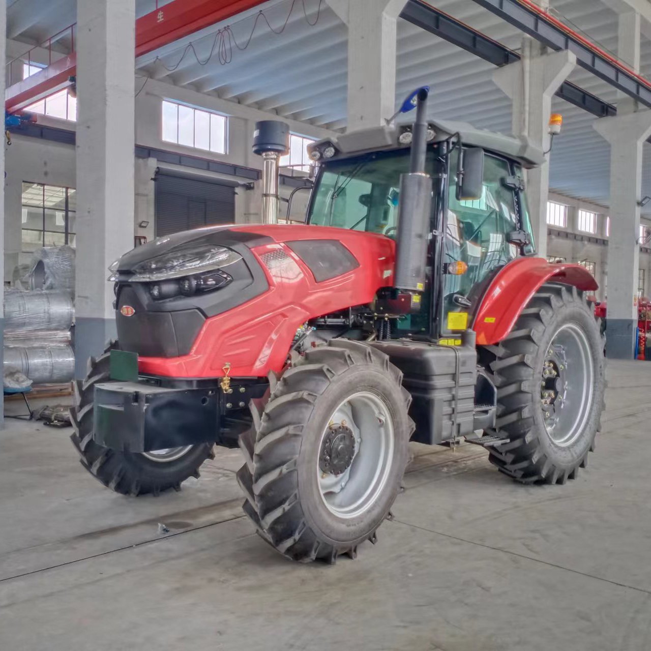 China Manufacturer Agriculture Tractors 4wd 4x4 90 100 120 140 160 180 hp Cheap Farm Tractor for Sale