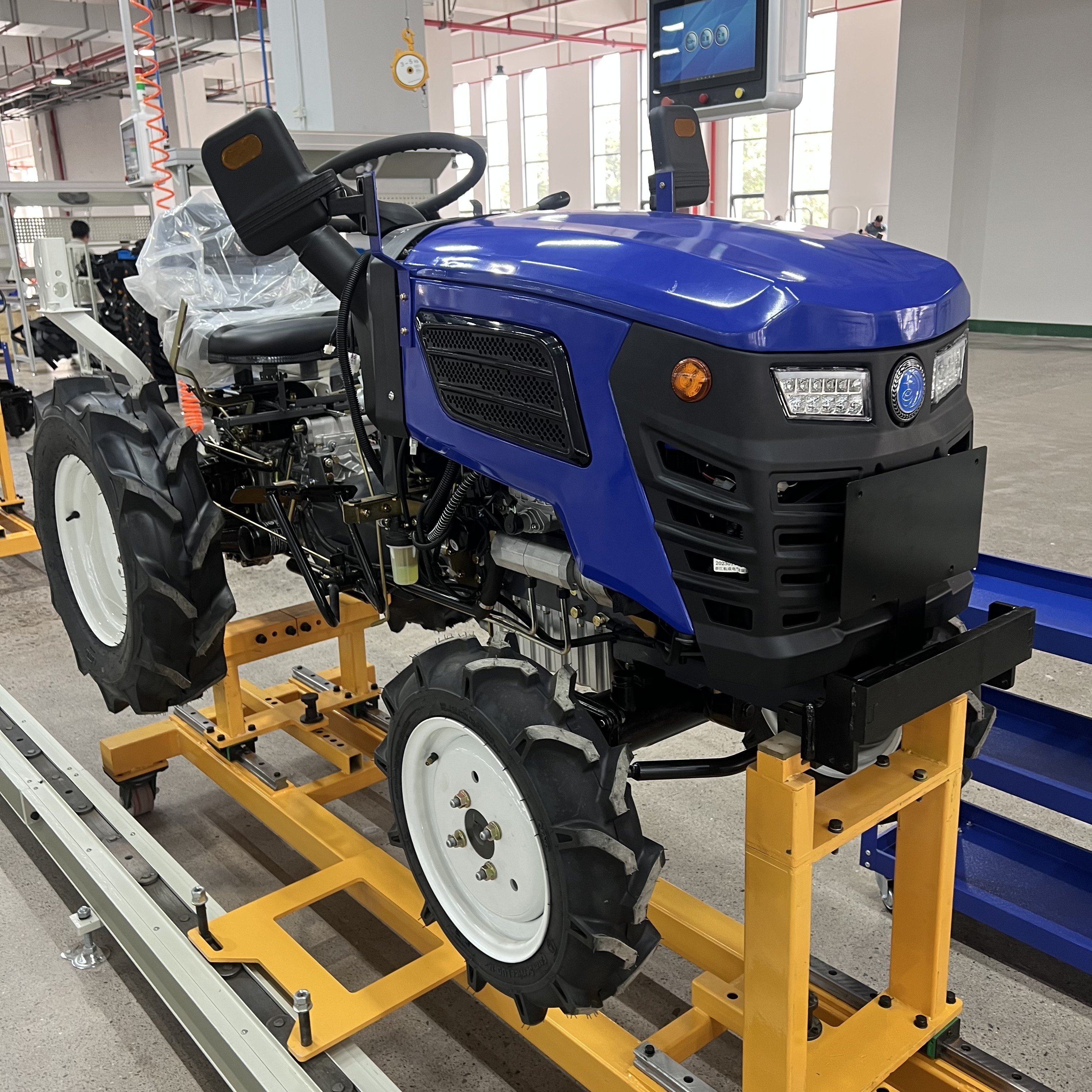 Wheeled Compact Tractor 30hp Agricultural Farm Mini Farm Tractor for Sale