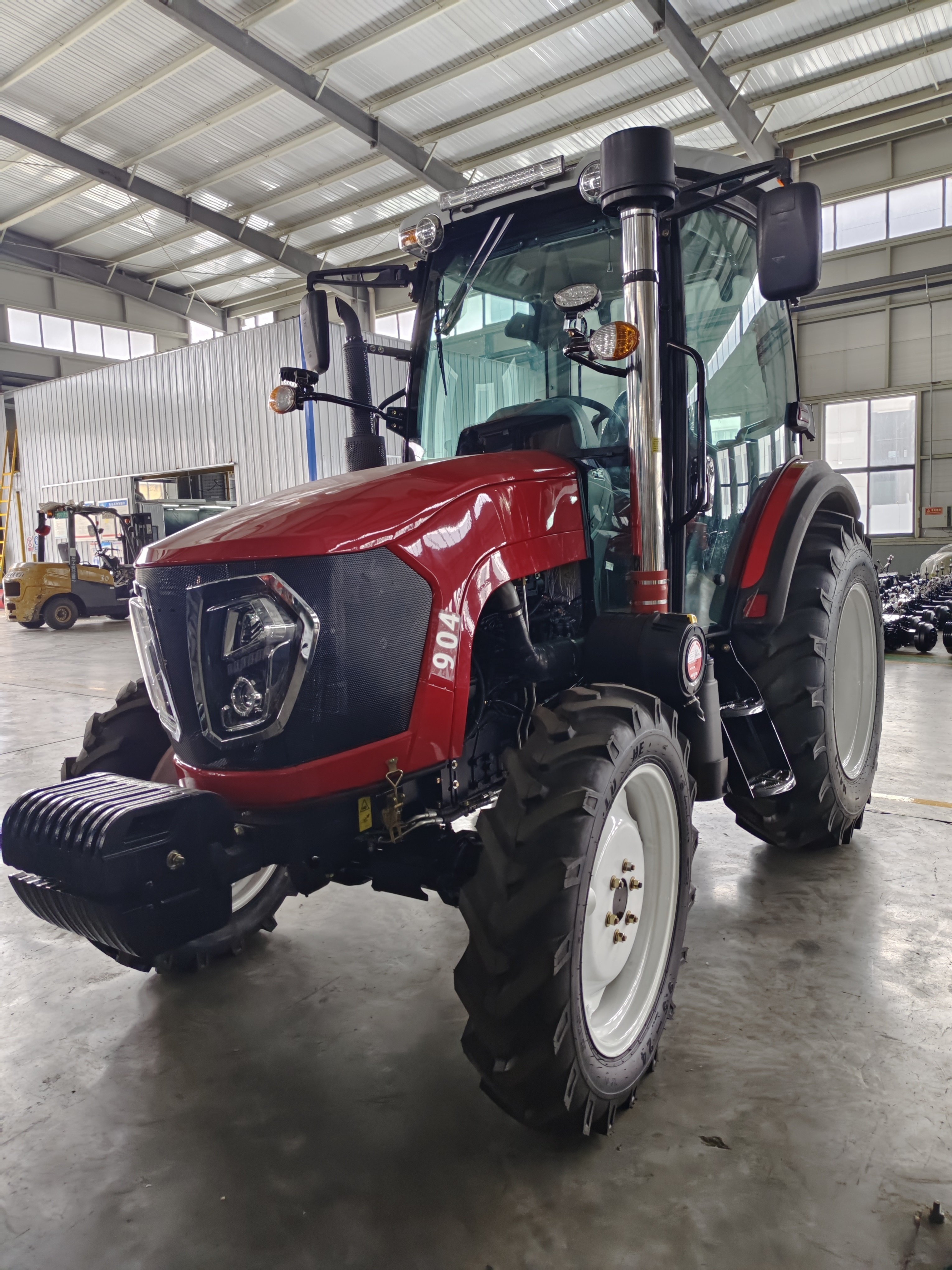 90HP 100HP 120HP 160HP Famous Brand Engine Power Big Tractor 4*4 Wheels Tractor for Farm Use