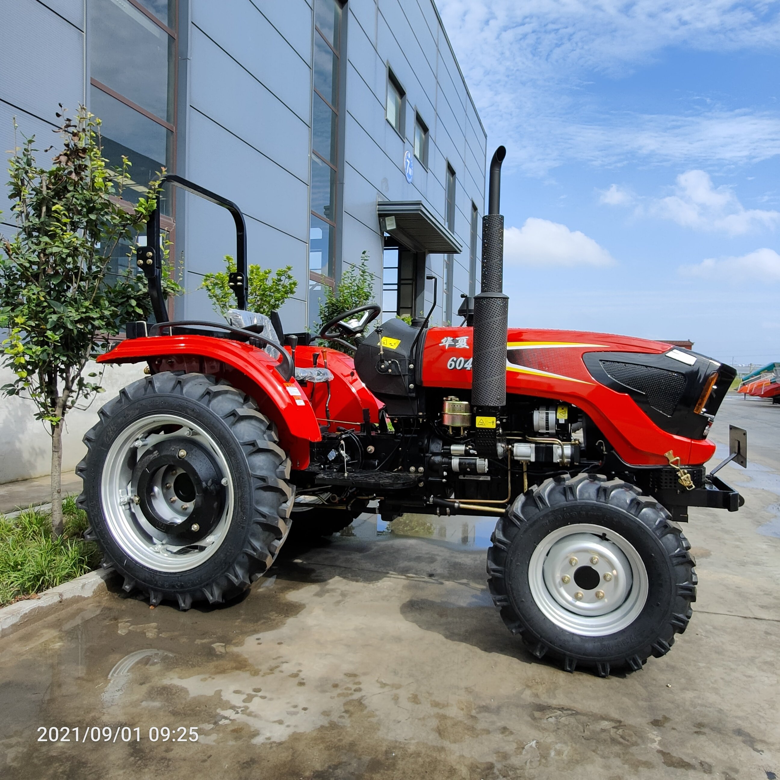 4x4 60hp Strong Chassis YTO Engine Farm Equipment Tractors for Agriculture