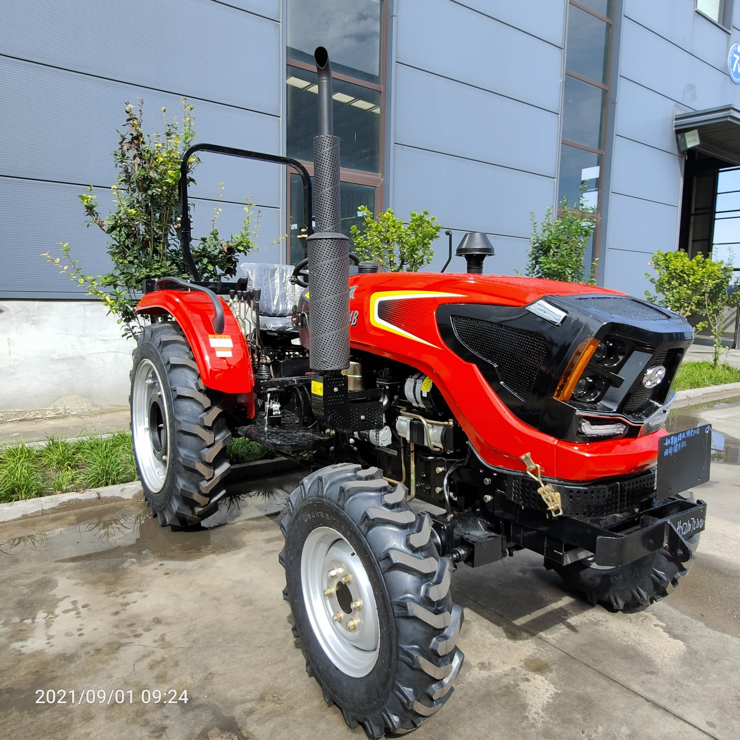 4x4 60hp Strong Chassis YTO Engine Farm Equipment Tractors for Agriculture