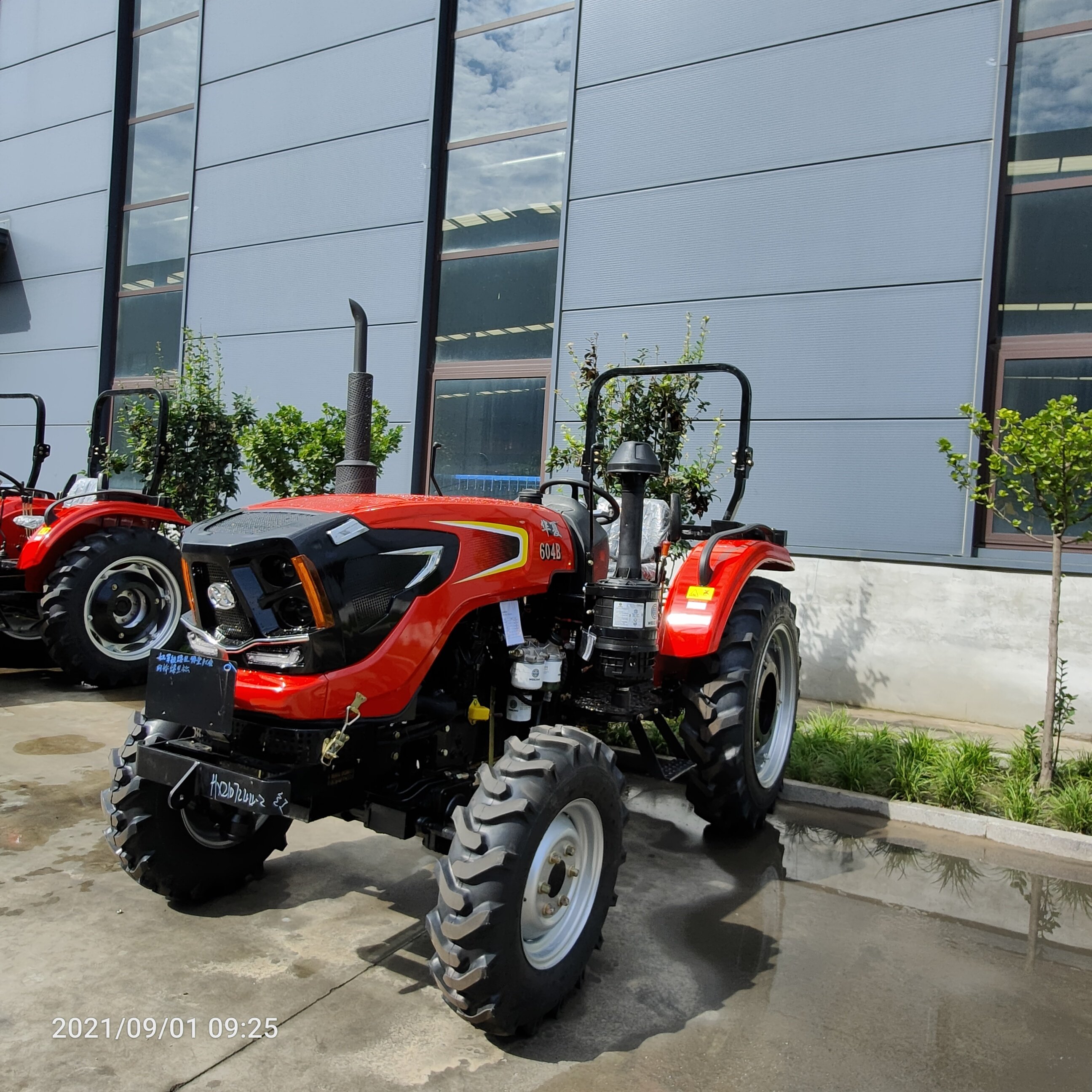 4x4 60hp Strong Chassis YTO Engine Farm Equipment Tractors for Agriculture