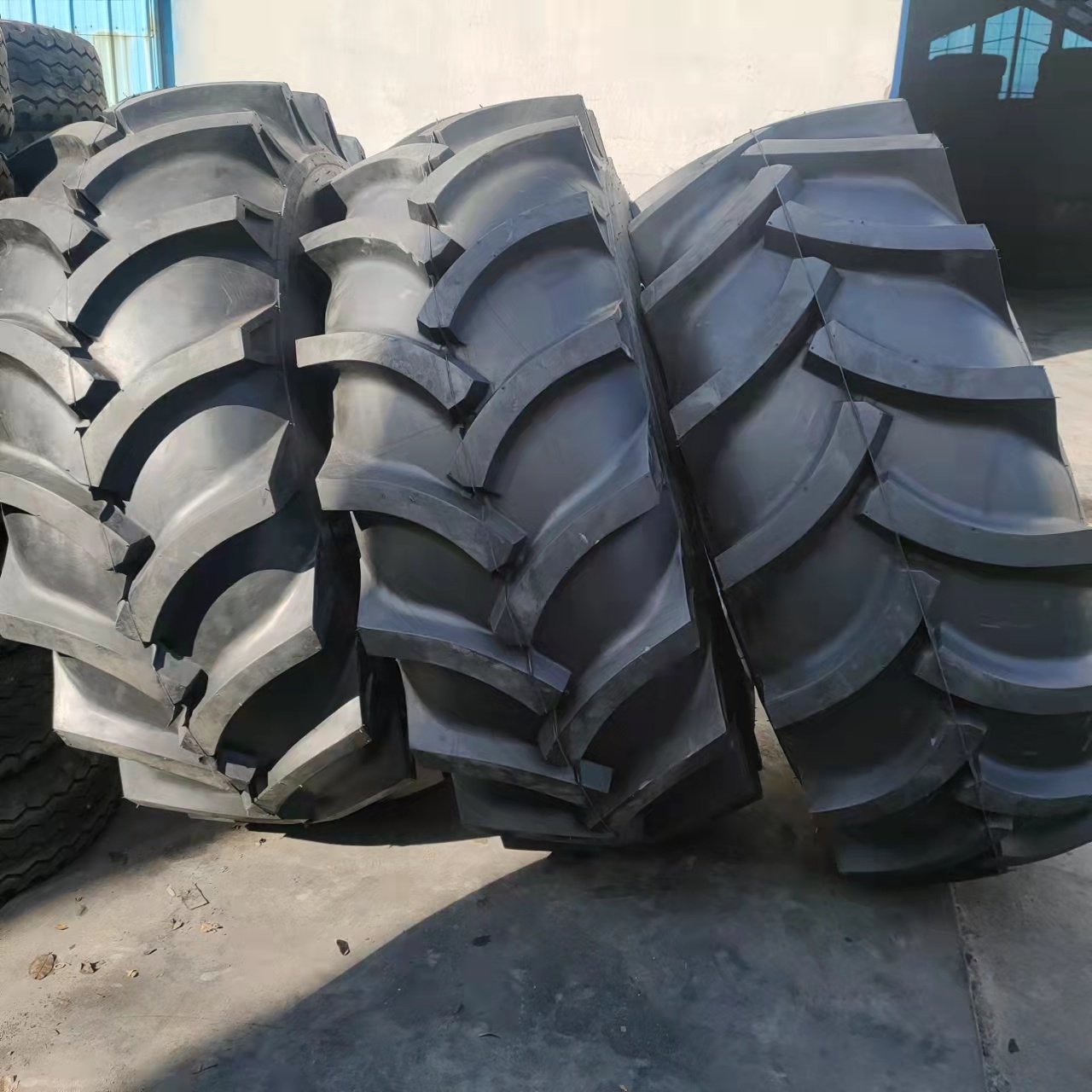 23.1-26 23.1-30 23.1-34 High Horsepower Agricultural Tires Wear Resistance Prick Resistance Combined Machine Tractor Harvester