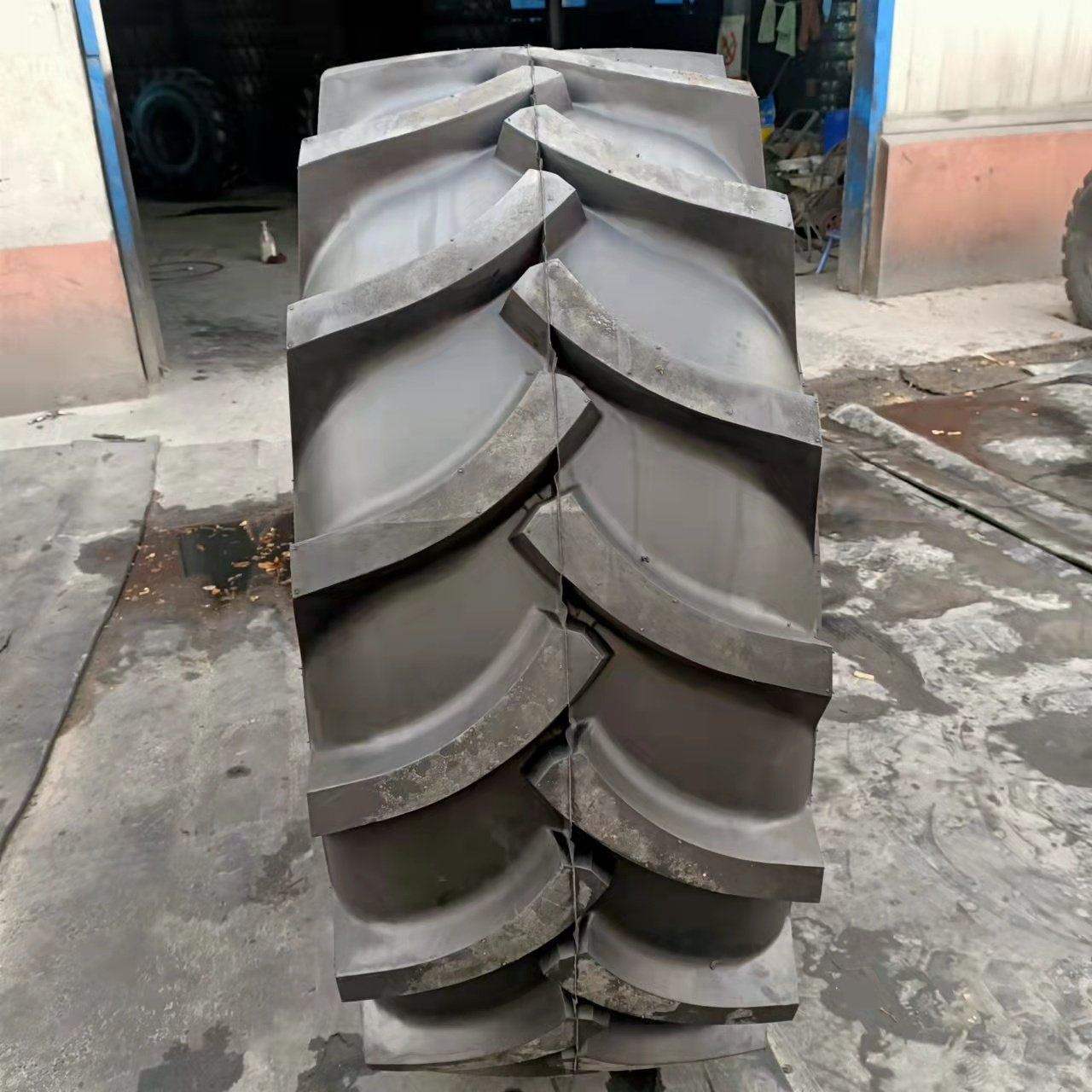 23.1-26 23.1-30 23.1-34 High Horsepower Agricultural Tires Wear Resistance Prick Resistance Combined Machine Tractor Harvester