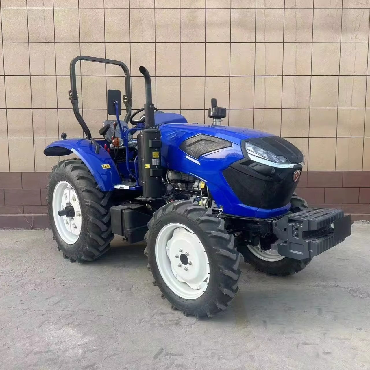 Tb Chassis 100hp Tractor Lovol Weichai Yuchai Yto Engine 4 Cyinder