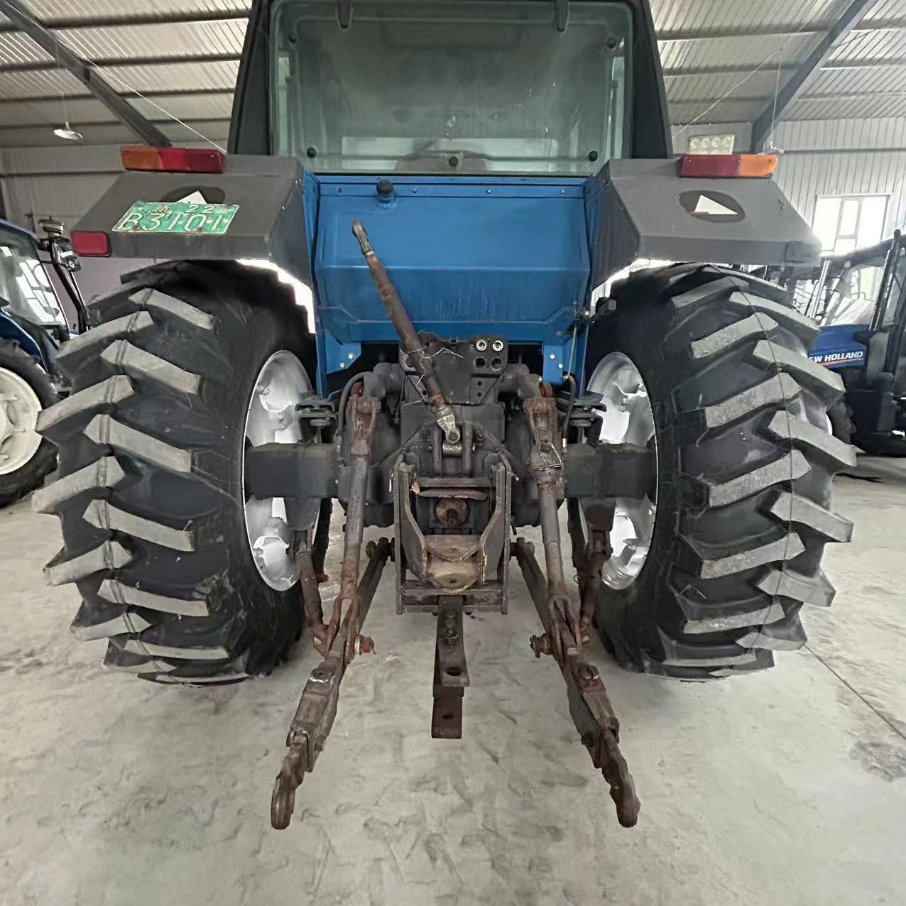 China Used Tractor Popular Agricultural Products 180 -90 or 110-90 Equipment Machinery Cheap 4*4 Tractores Agricolas