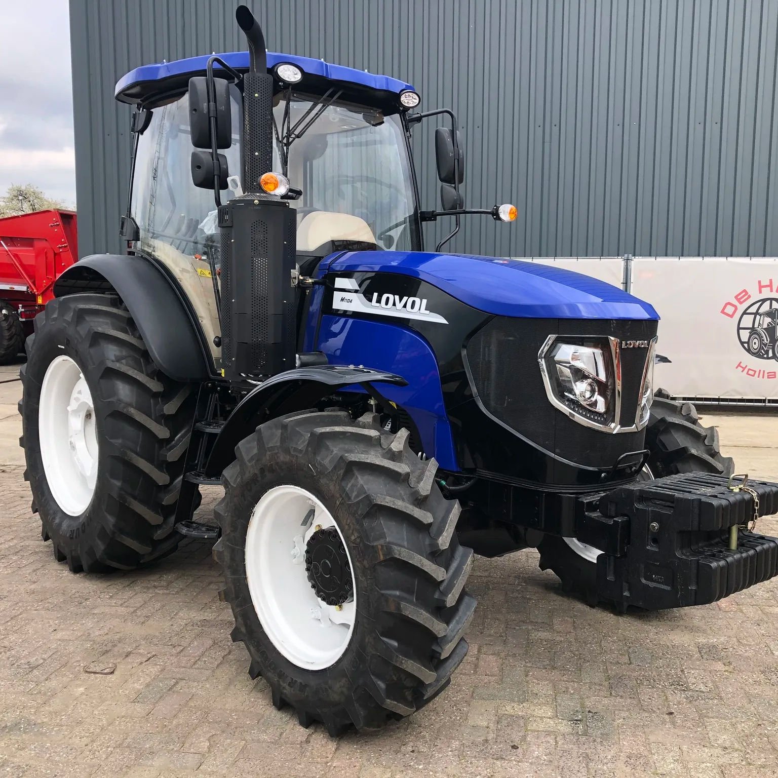 Lovol Tractor M1104 55hp 4WD 4x4 Farm Tractor With Cabin and AC Utility Agricultural Tractor Used for Farming